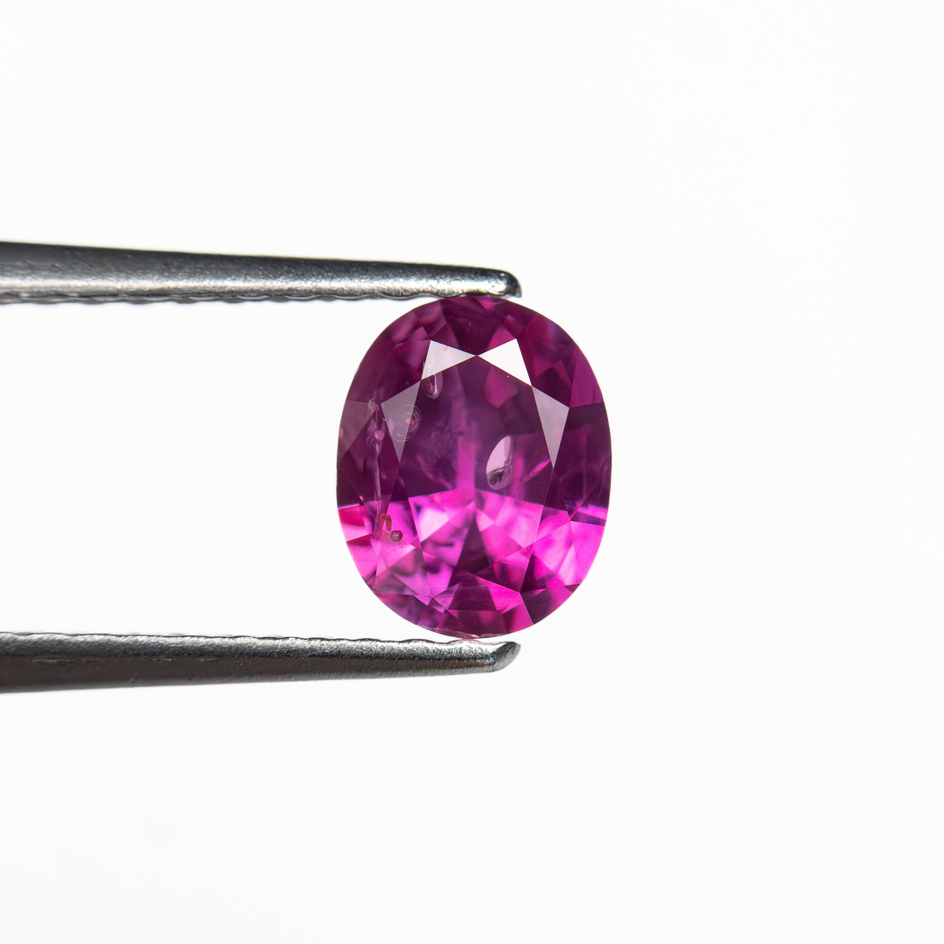 0.70ct 6.00x4.83x2.97mm Oval Brilliant Sapphire 27957-08-Staghead Designs