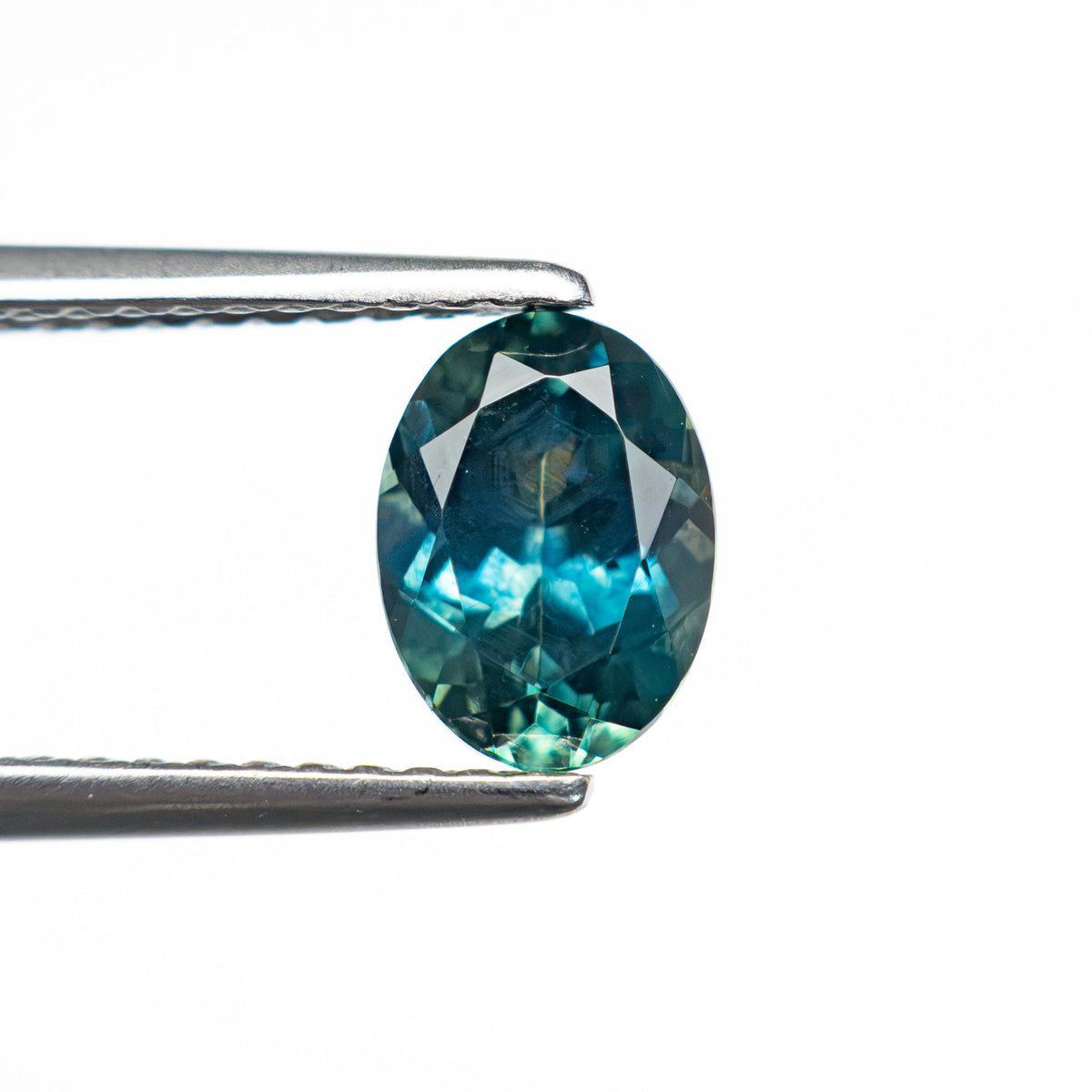 1.29ct 7.42x5.47x3.88mm Oval Brilliant Sapphire 28028-19-Staghead Designs