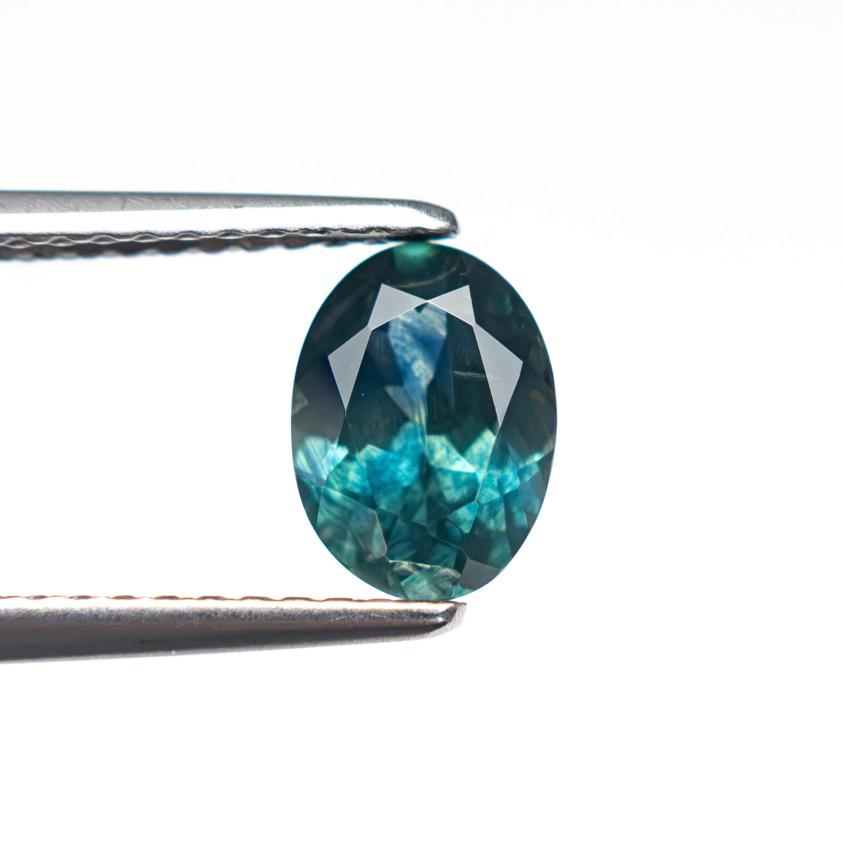 1.33ct 7.59x5.56x3.77mm Oval Brilliant Sapphire 28028-20-Staghead Designs