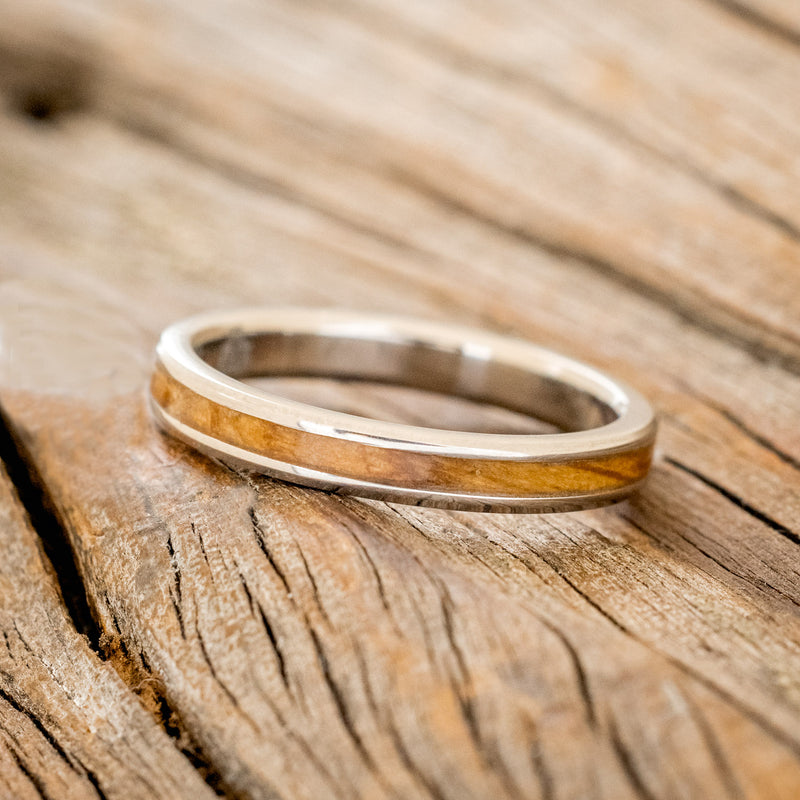 "EZRA" - MATCHING SET OF WHISKEY BARREL & MOSS WEDDING BANDS-7