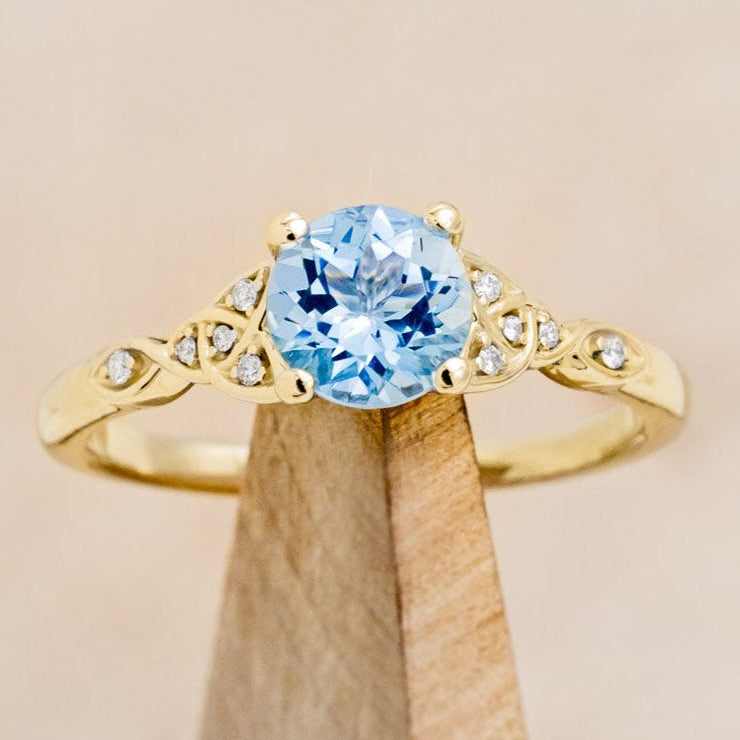 "AIFE" - CELTIC KNOT ENGAGEMENT RING WITH ROUND CENTER STONE-Staghead Designs