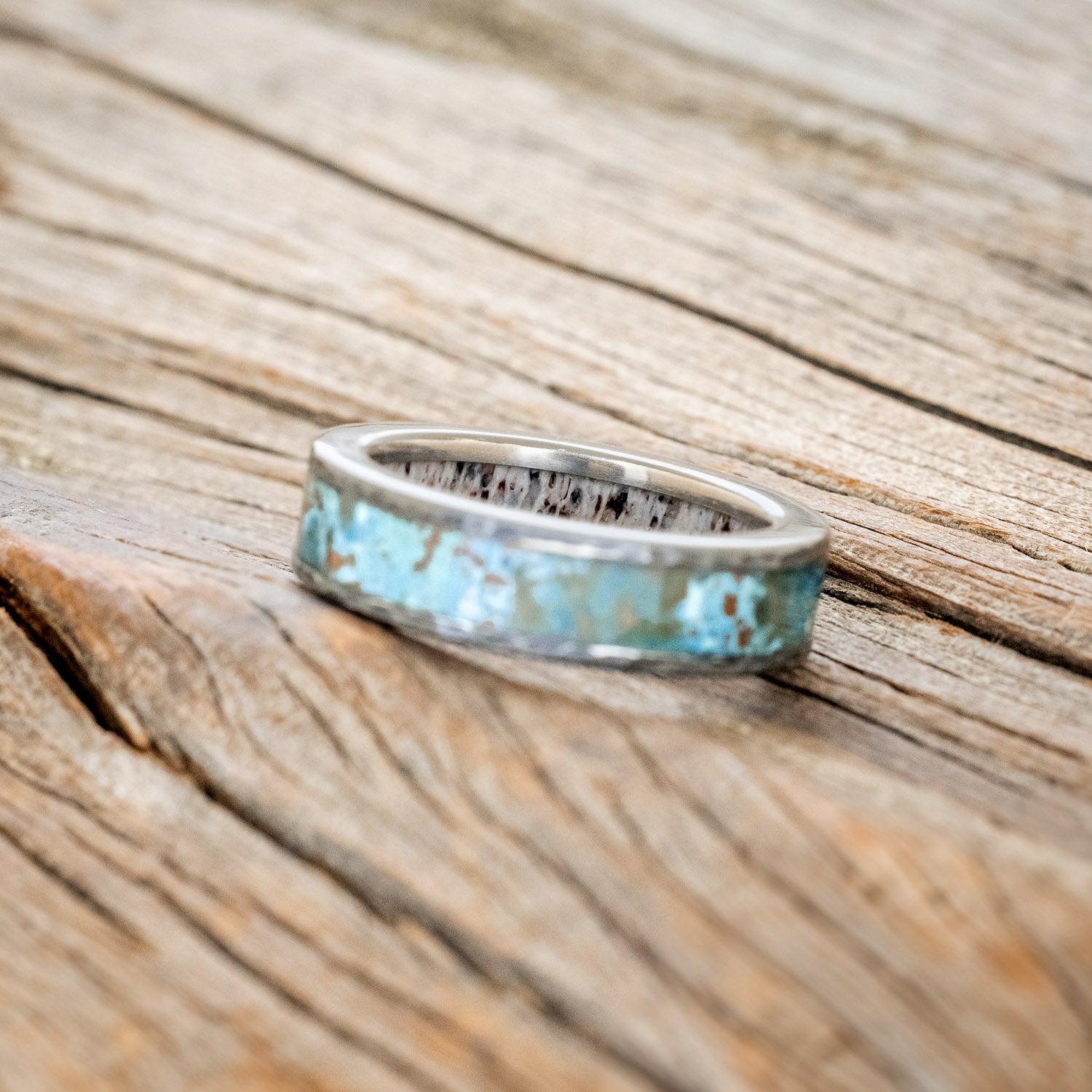 "RAINIER" - PATINA COPPER INLAY & ANTLER LINING WEDDING RING WITH A HAMMERED FINISH-5