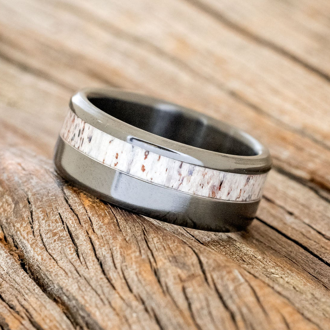 "CASTOR" - OFFSET ANTLER WEDDING RING-11