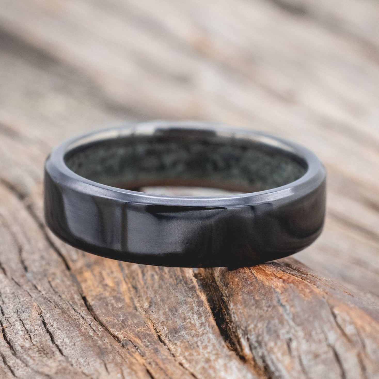 CRUSHED MOSS AGATE LINED WEDDING BAND-Staghead Designs