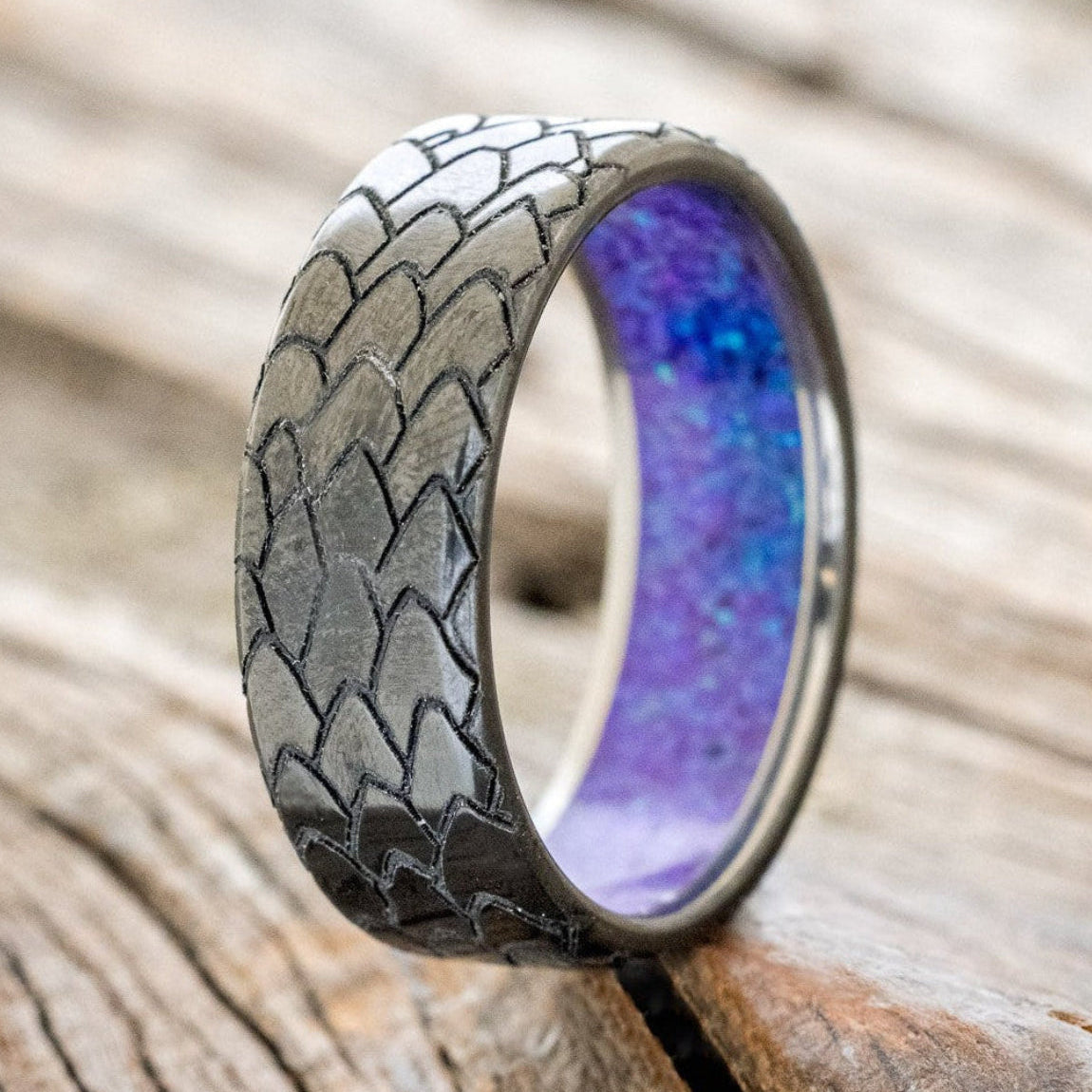 "ECHO" - DRAGON SCALE WEDDING RING FEATURING A PURPLE OPAL LINED BAND-1