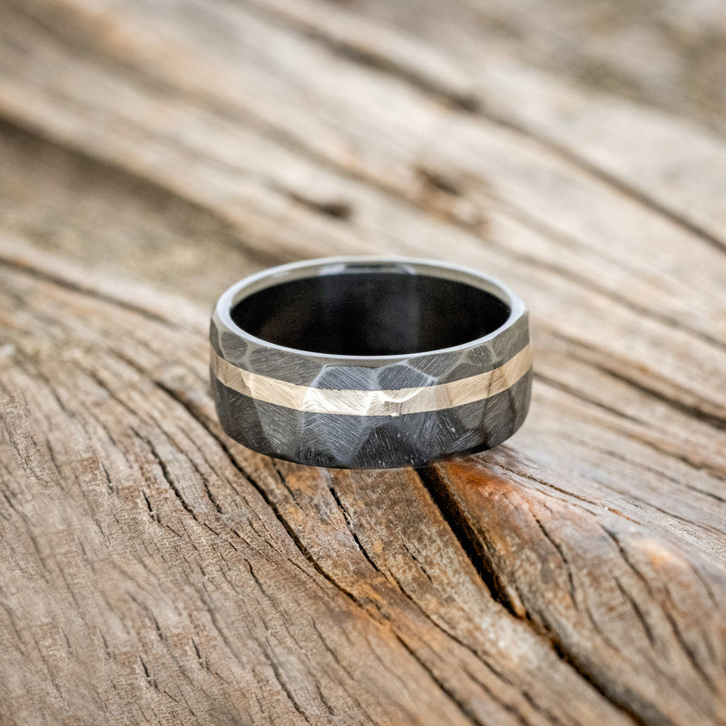 "VERTIGO" - FACETED WEDDING RING WITH A 14K GOLD INLAY-3