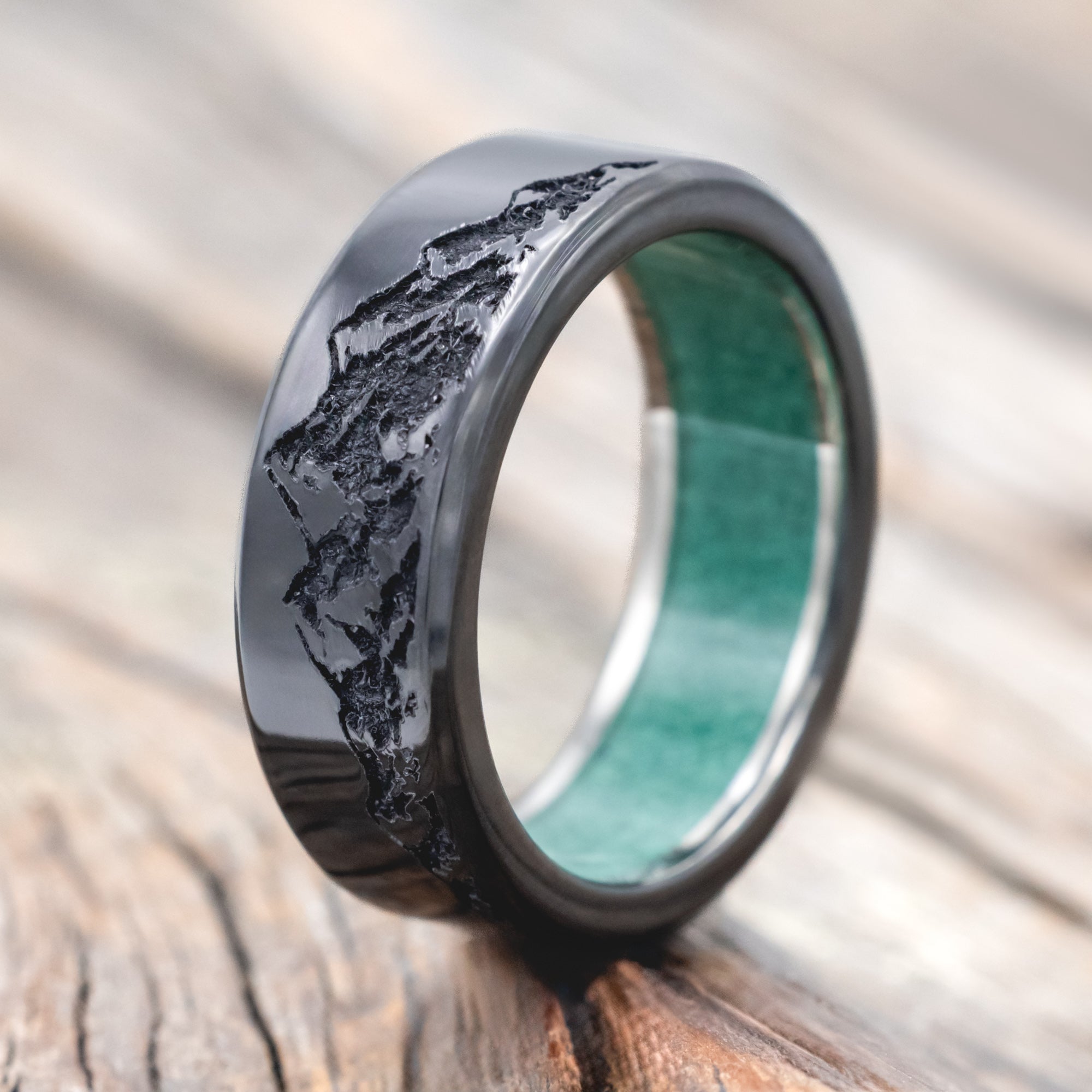 "HORIZON" - MOUNTAIN ENGRAVED WEDDING BAND WITH CUSTOM LINING-Staghead Designs
