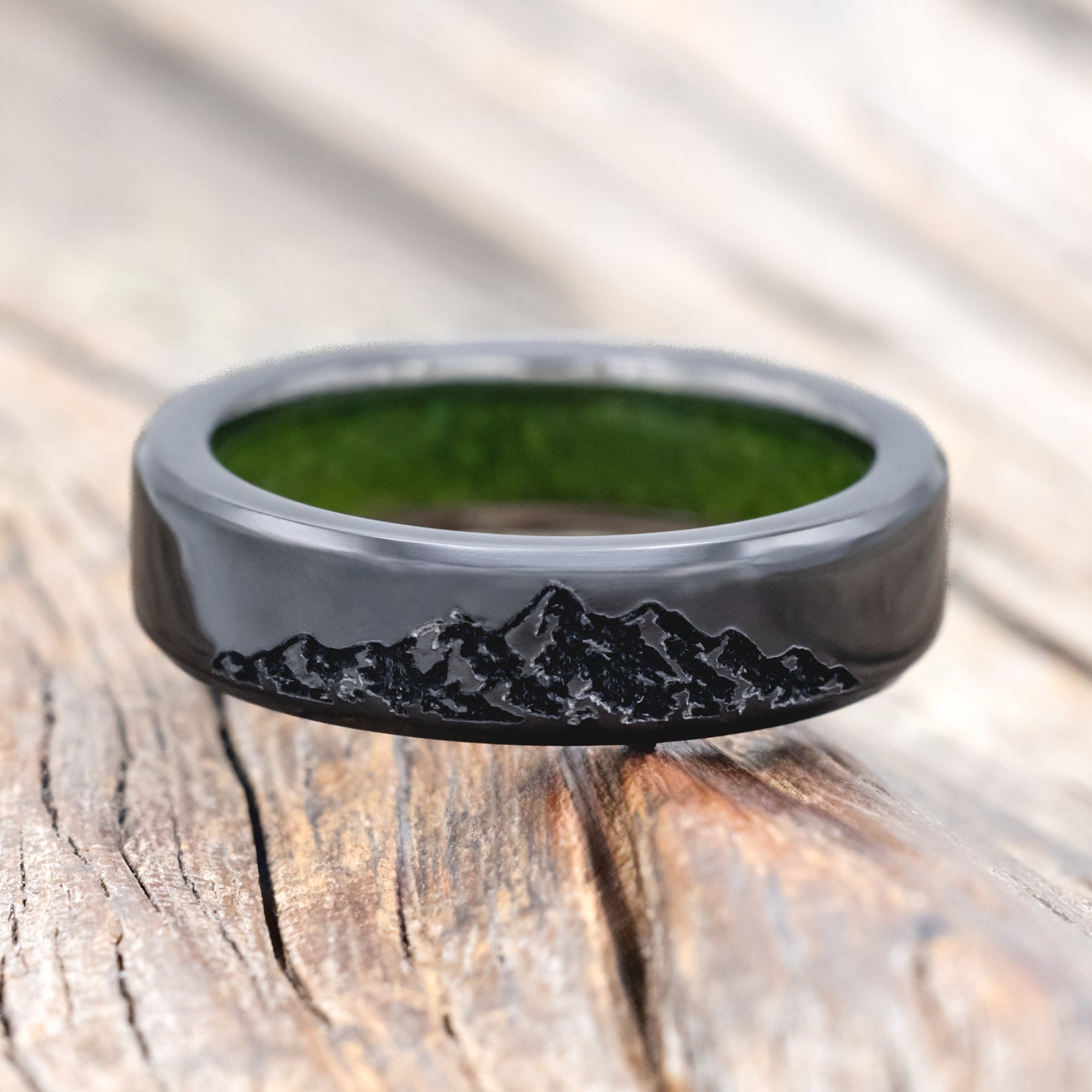 "HORIZON" - MOUNTAIN ENGRAVED WEDDING BAND WITH CUSTOM LINING-Staghead Designs