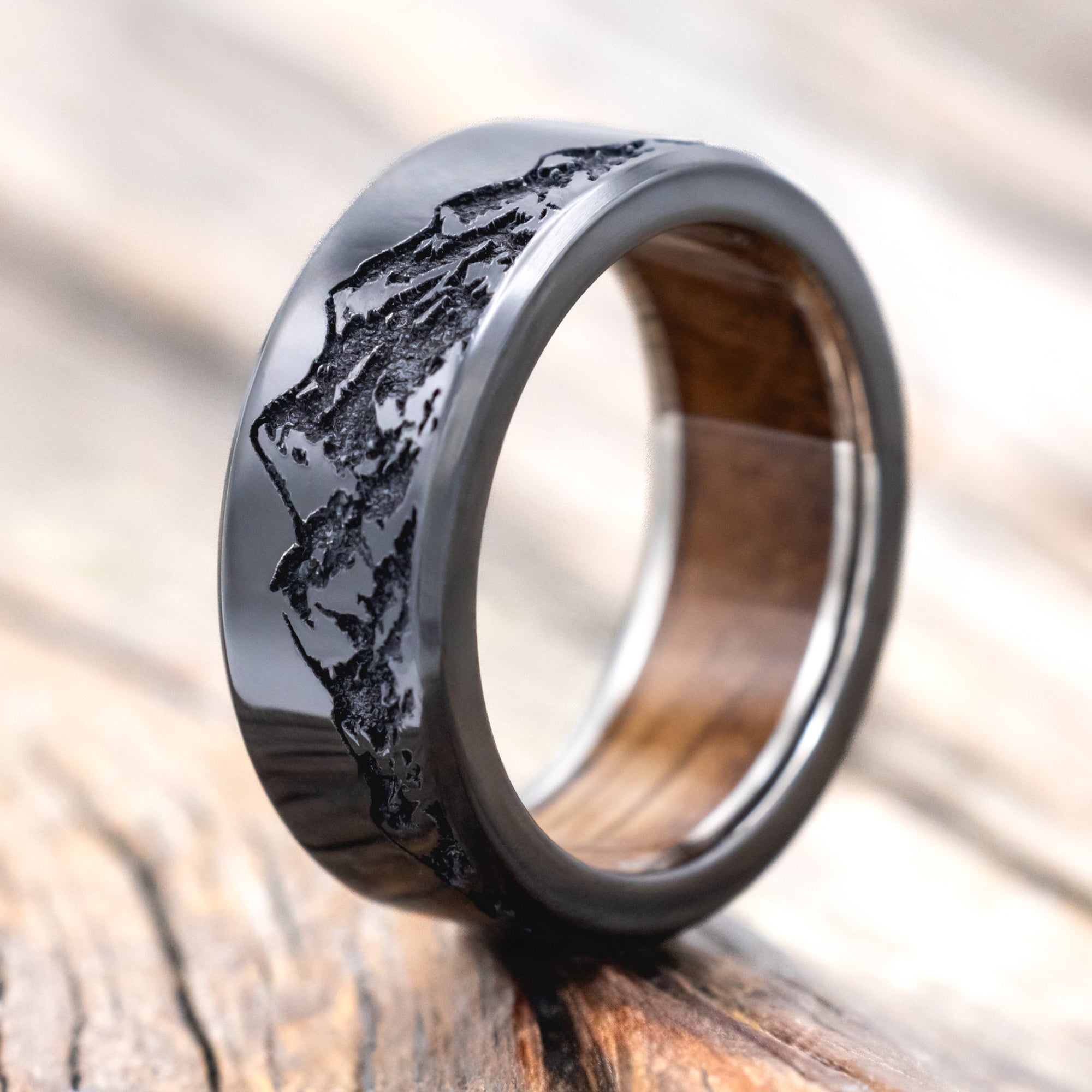 "HORIZON" - MOUNTAIN ENGRAVED WEDDING BAND WITH CUSTOM LINING-Staghead Designs