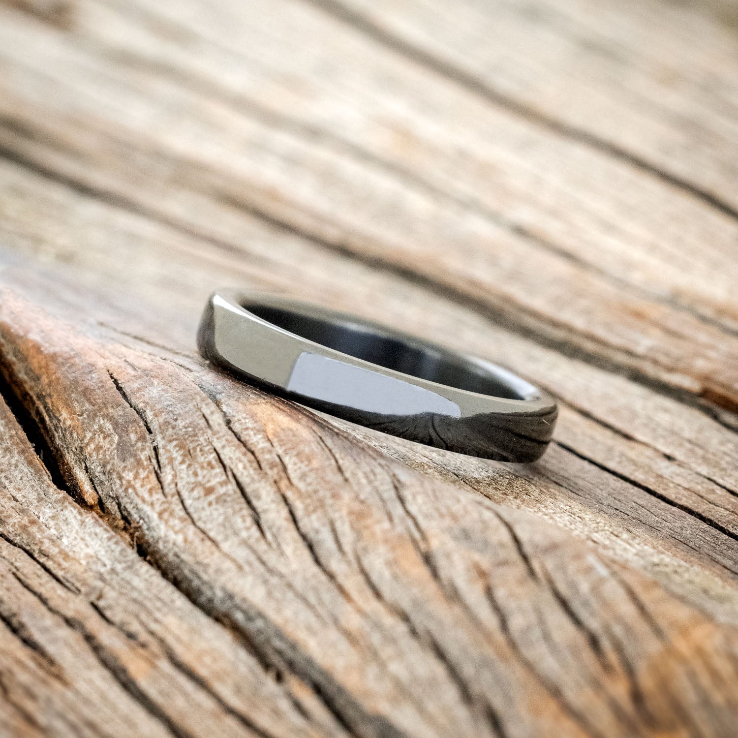 MATCHING SET OF SOLID METAL WEDDING BANDS WITH OFFSET CUT ETCHING-6