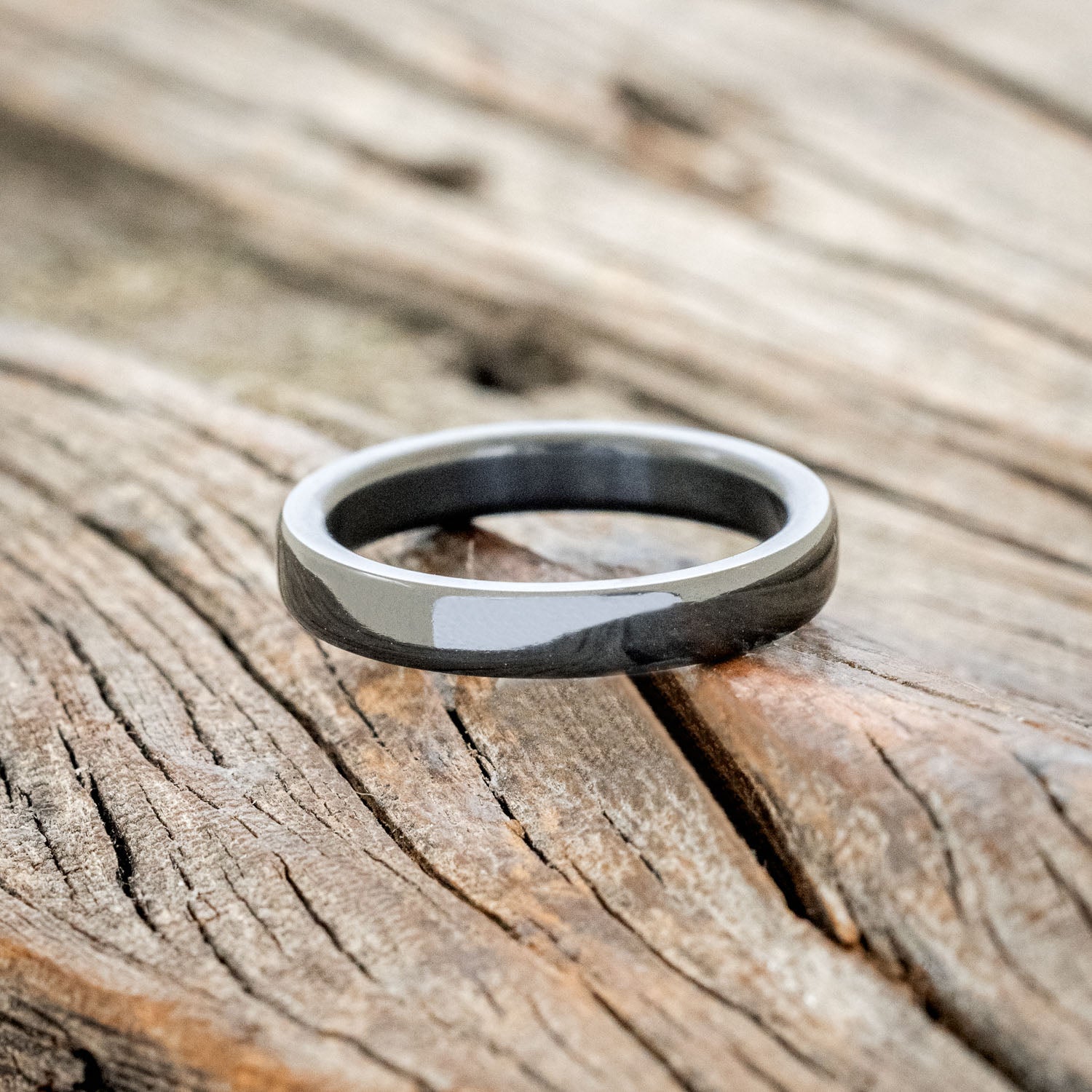 MATCHING SET OF SOLID METAL WEDDING BANDS WITH OFFSET CUT ETCHING-7