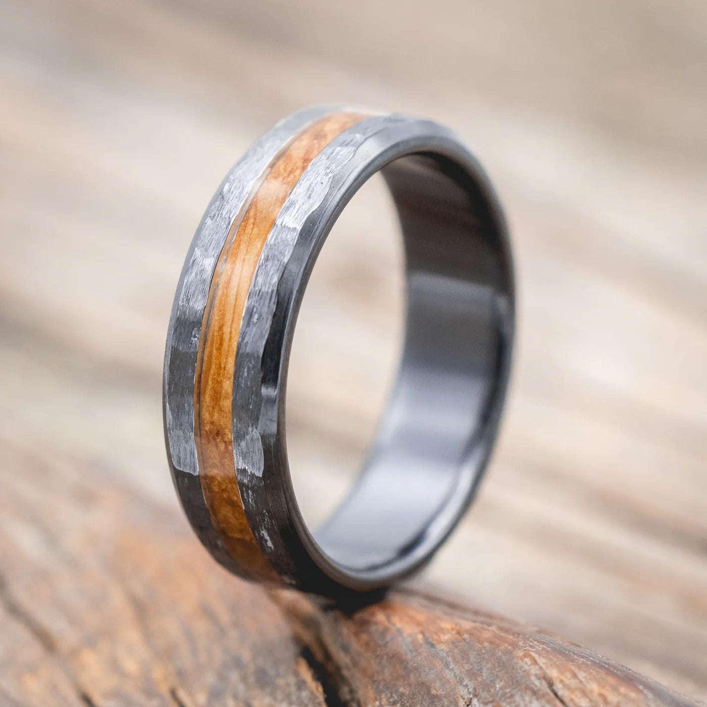 "NIRVANA" - CENTERED WHISKEY BARREL INLAY WEDDING BAND WITH HAMMERED FINISH - 6MM - BLACK ZIRCONIUM - SIZE 8 1/2-Staghead Designs