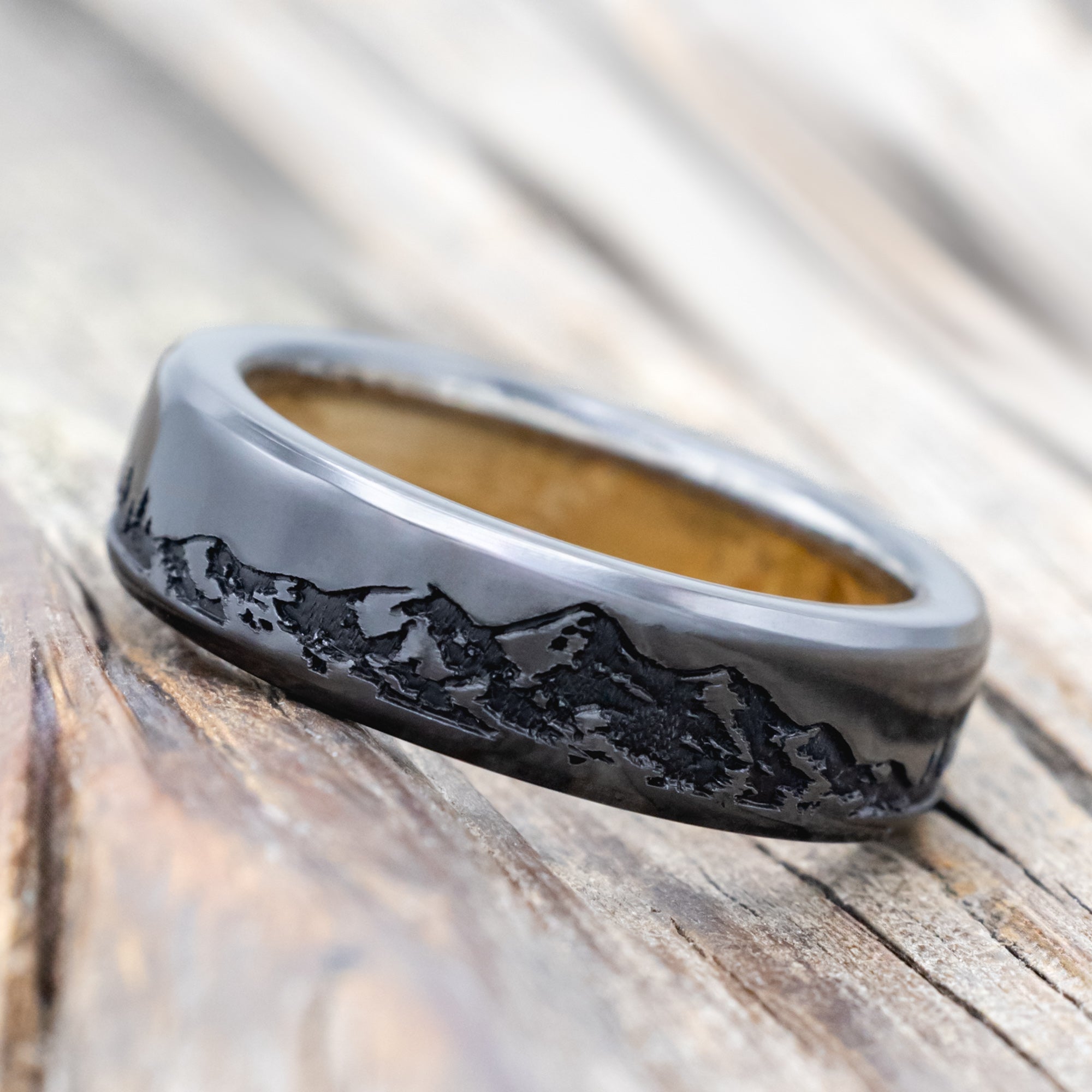 "ROSS" - MOUNTAIN & FOREST ENGRAVED WEDDING BAND WITH CUSTOM LINING