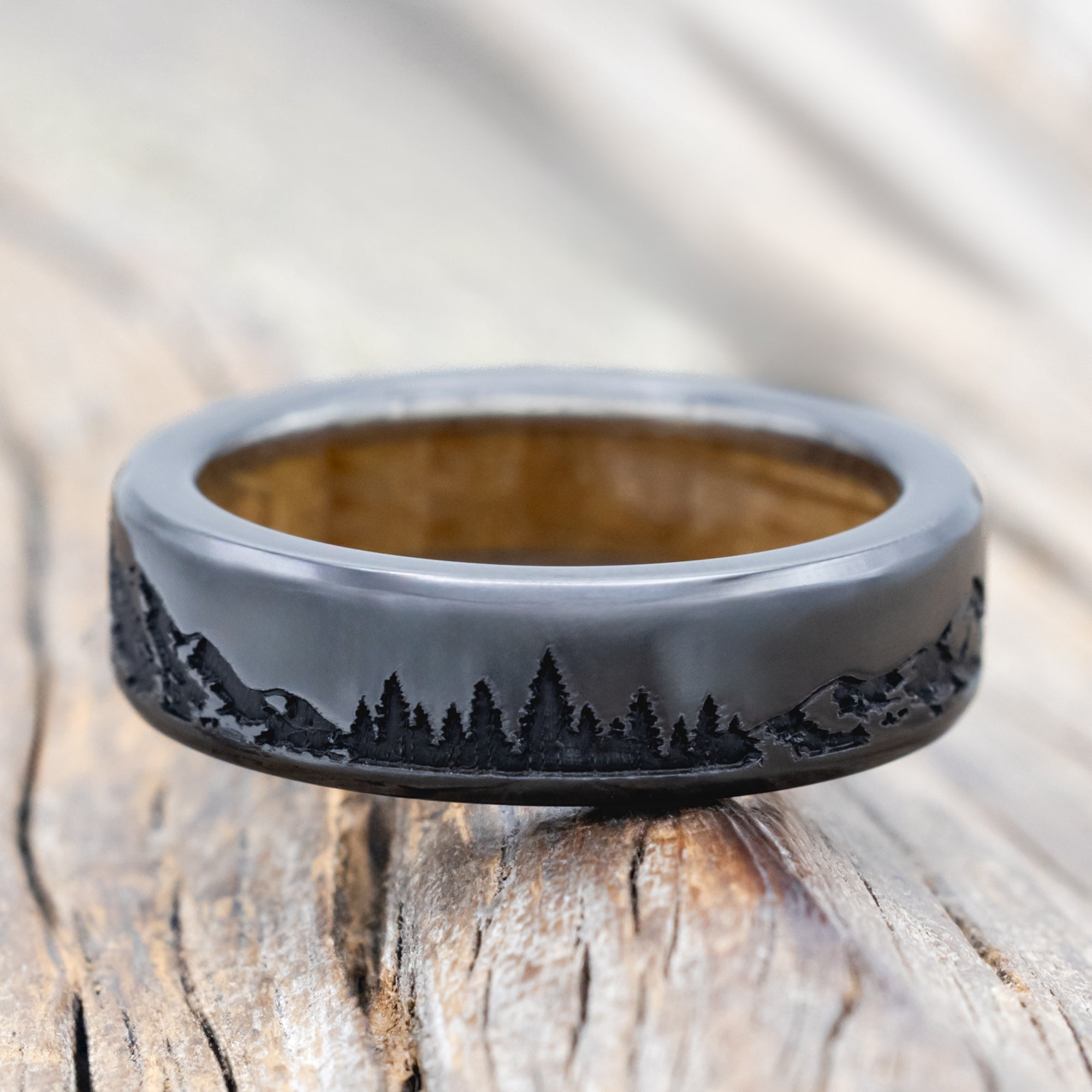 "ROSS" - MOUNTAIN & FOREST ENGRAVED WEDDING BAND WITH CUSTOM LINING