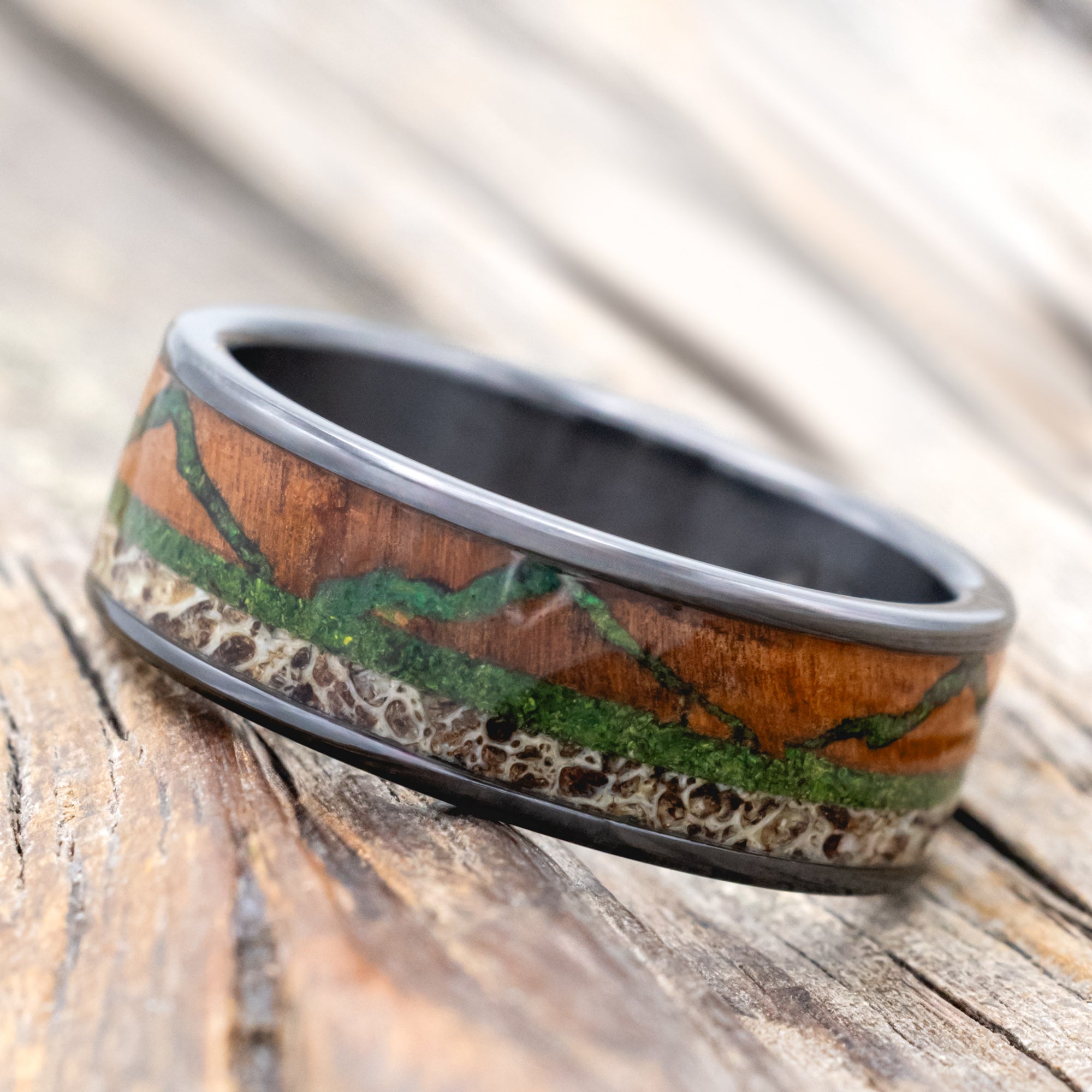 "THE EXPEDITION" - MOUNTAIN ENGRAVED WEDDING RING WITH REDWOOD, MOSS & ANTLER-Staghead Designs