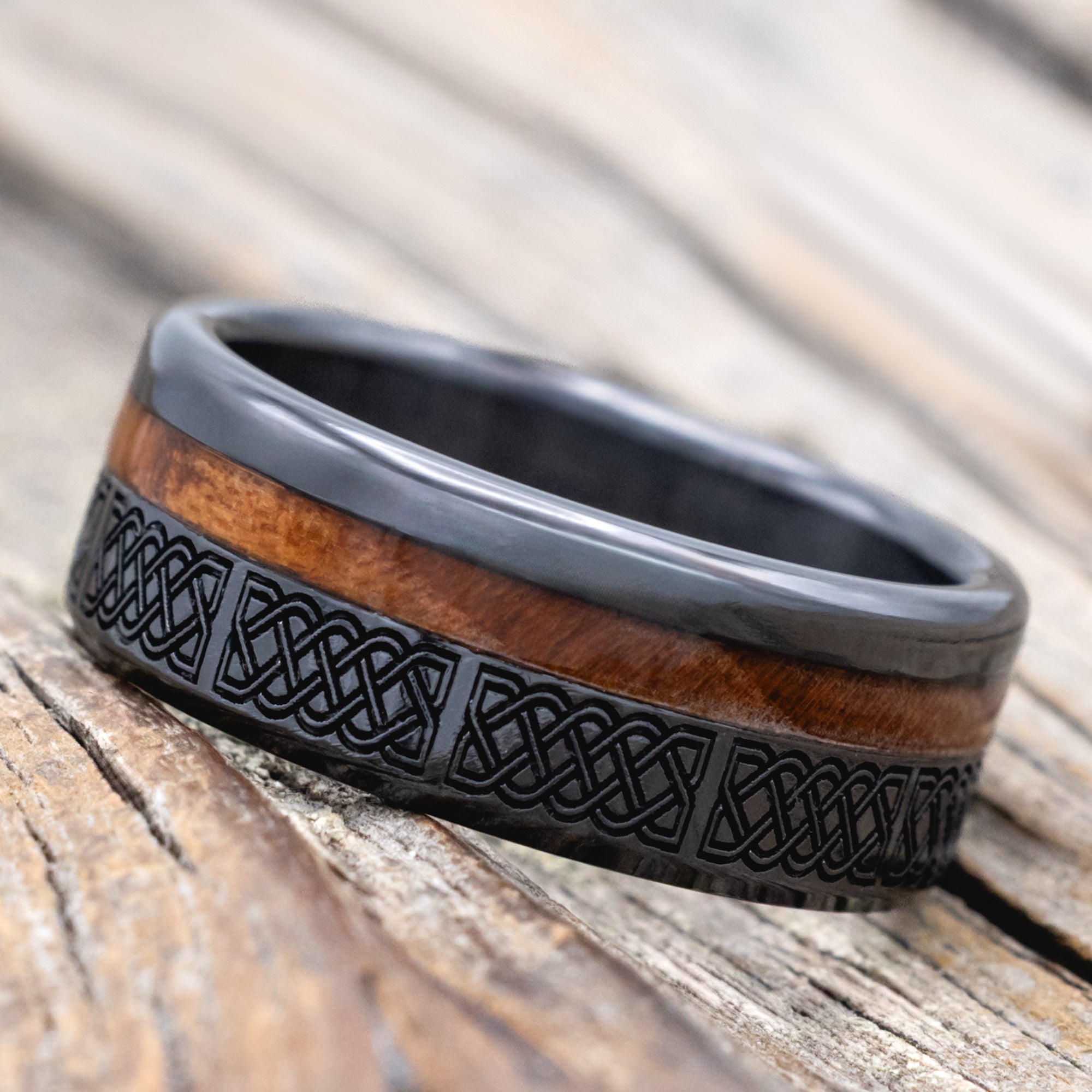 "Vertigo" - Celtic Sailor's Knot Engraved With Redwood Wedding Ring-Staghead Designs