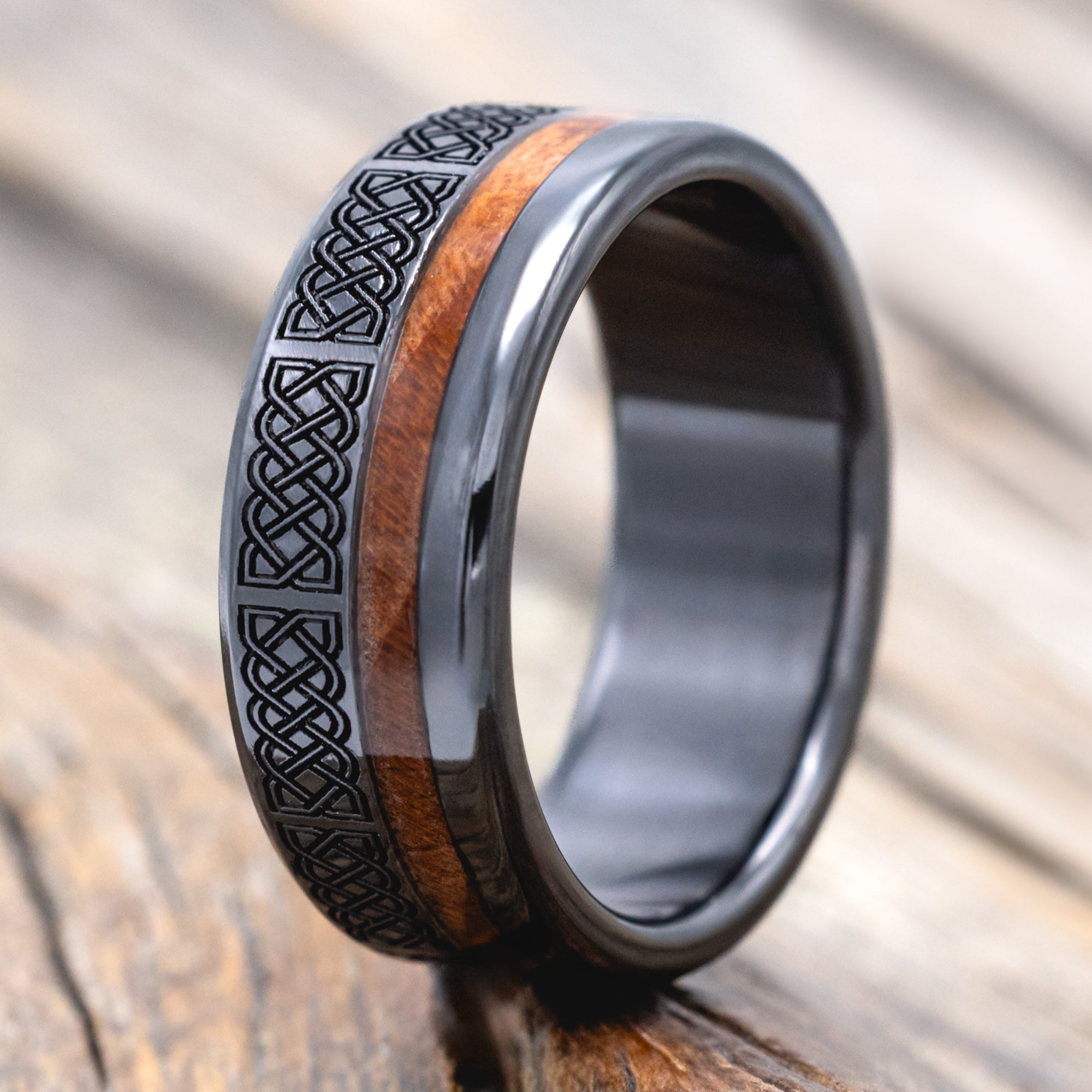 "Vertigo" - Celtic Sailor's Knot Engraved With Redwood Wedding Ring-Staghead Designs