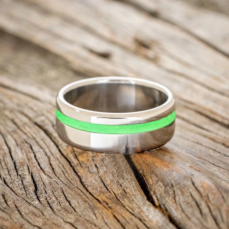 "VERTIGO" - GREEN GLOW IN THE DARK INLAY WEDDING BAND - TITANIUM - SIZE 10-5