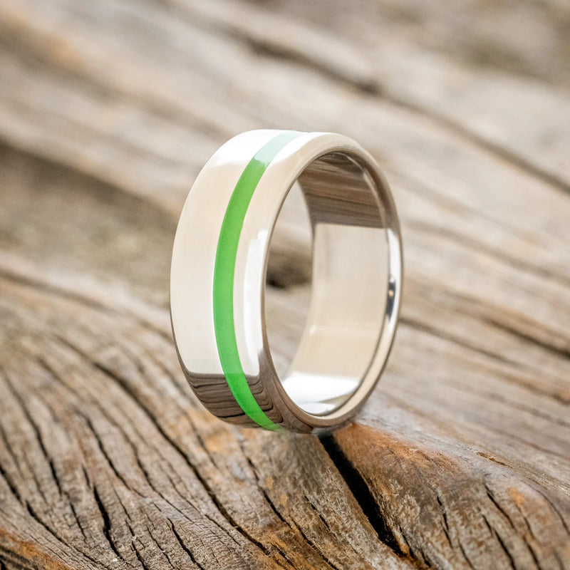 "VERTIGO" - GREEN GLOW IN THE DARK INLAY WEDDING BAND - TITANIUM - SIZE 10-1