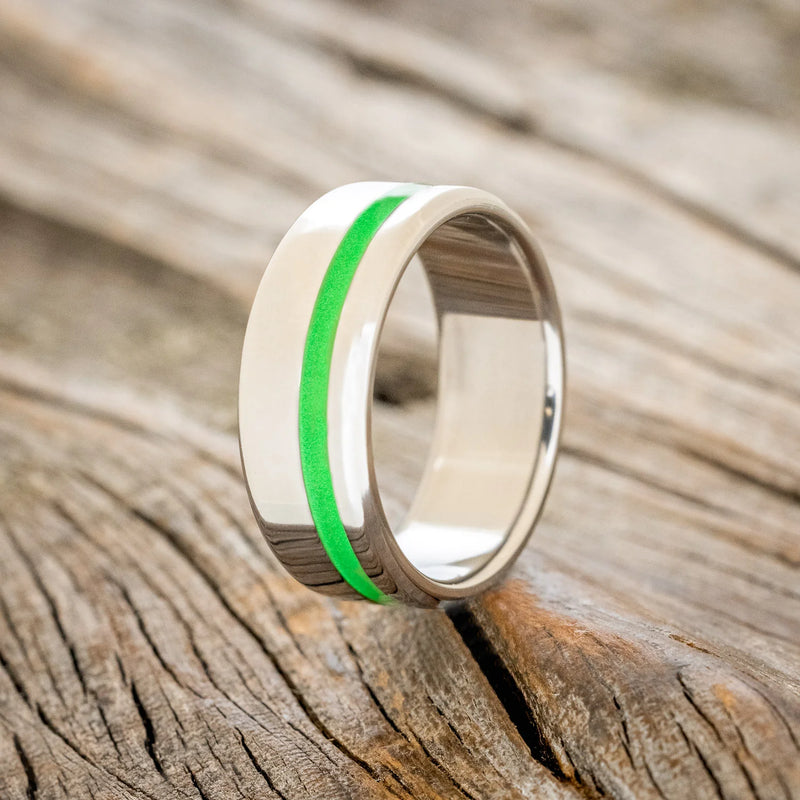 "VERTIGO" - GREEN GLOW IN THE DARK INLAY WEDDING BAND - TITANIUM - SIZE 10-6