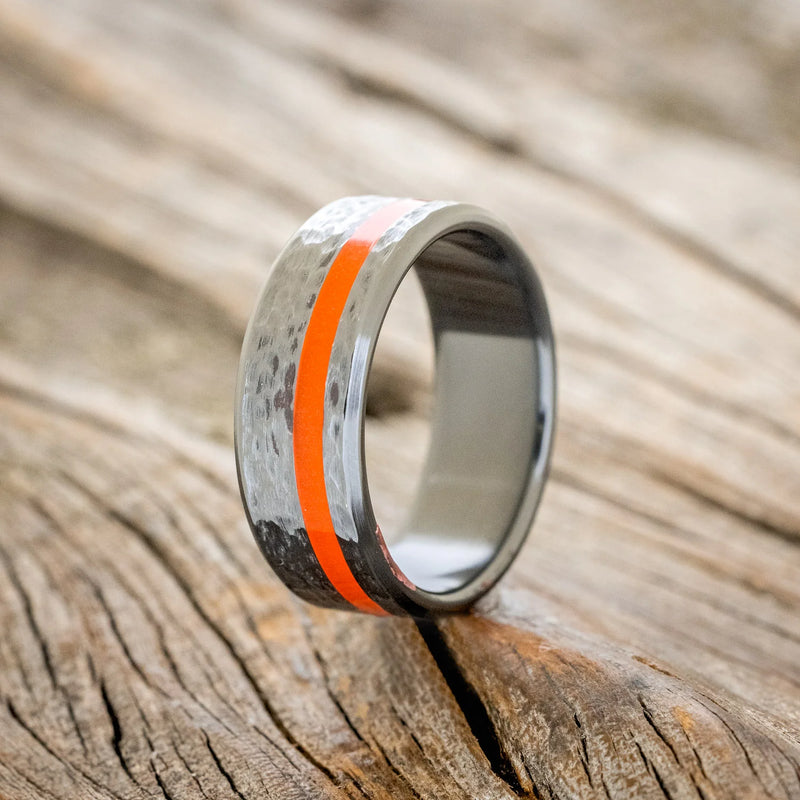 "VERTIGO" - RED GLOW IN THE DARK INLAY WEDDING BAND WITH A HAMMERED FINISH - BLACK ZIRCONIUM - SIZE 10-1