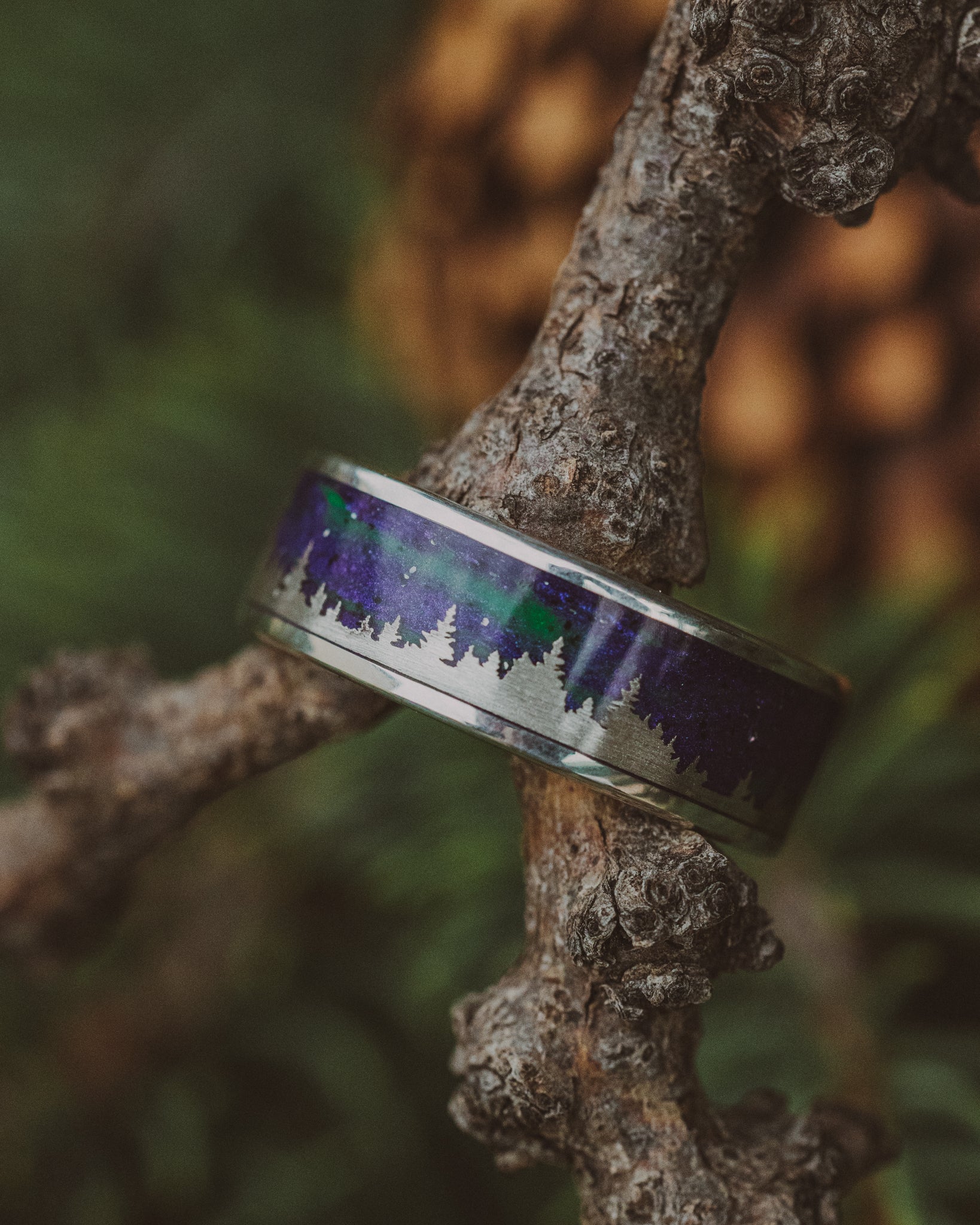 "BOREALIS" - SILVER TREES ENGRAVED WEDDING RING WITH GLOW IN THE DARK NORTHERN LIGHTS-14