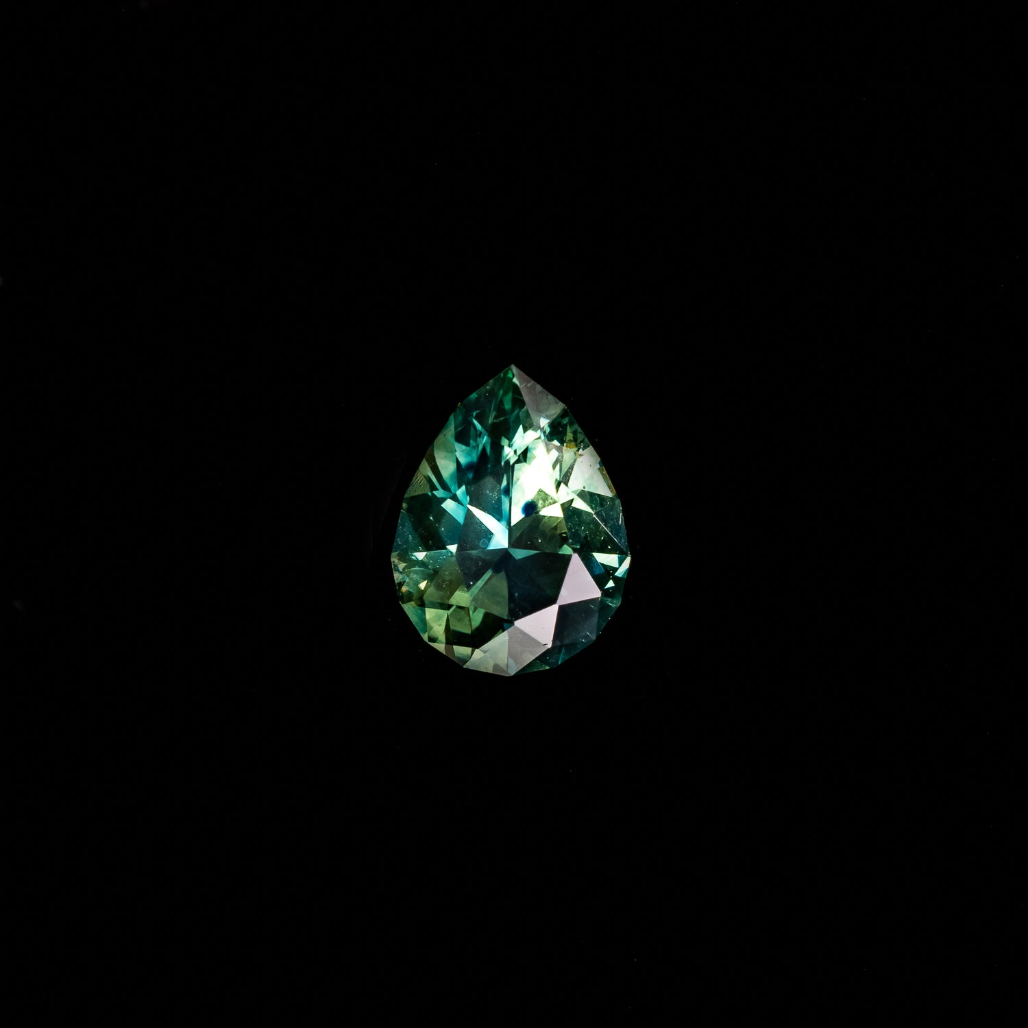 "CEDAR" - PEAR CUT BI-COLOR MONTANA SAPPHIRE-4