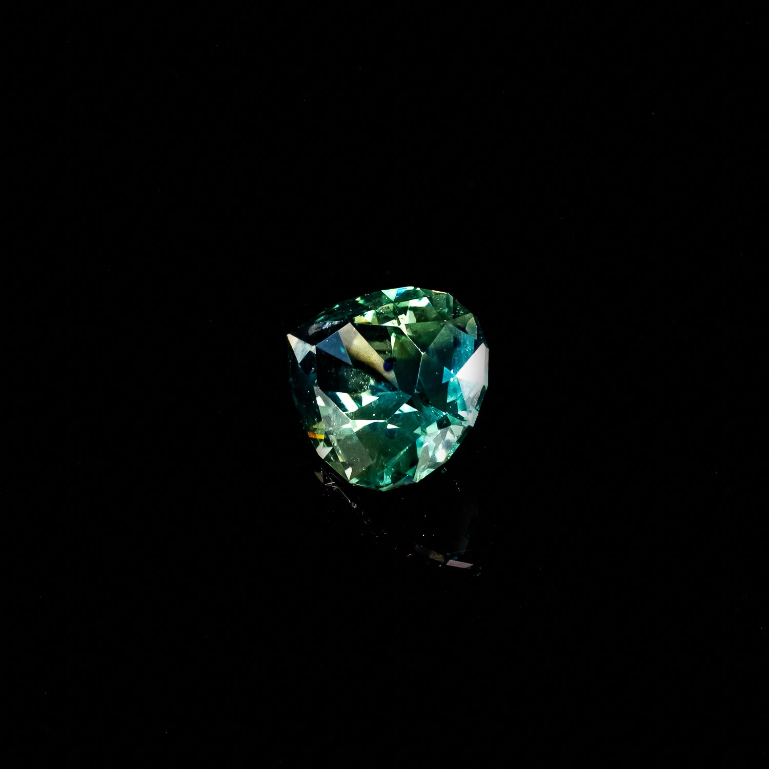 "CEDAR" - PEAR CUT BI-COLOR MONTANA SAPPHIRE-5