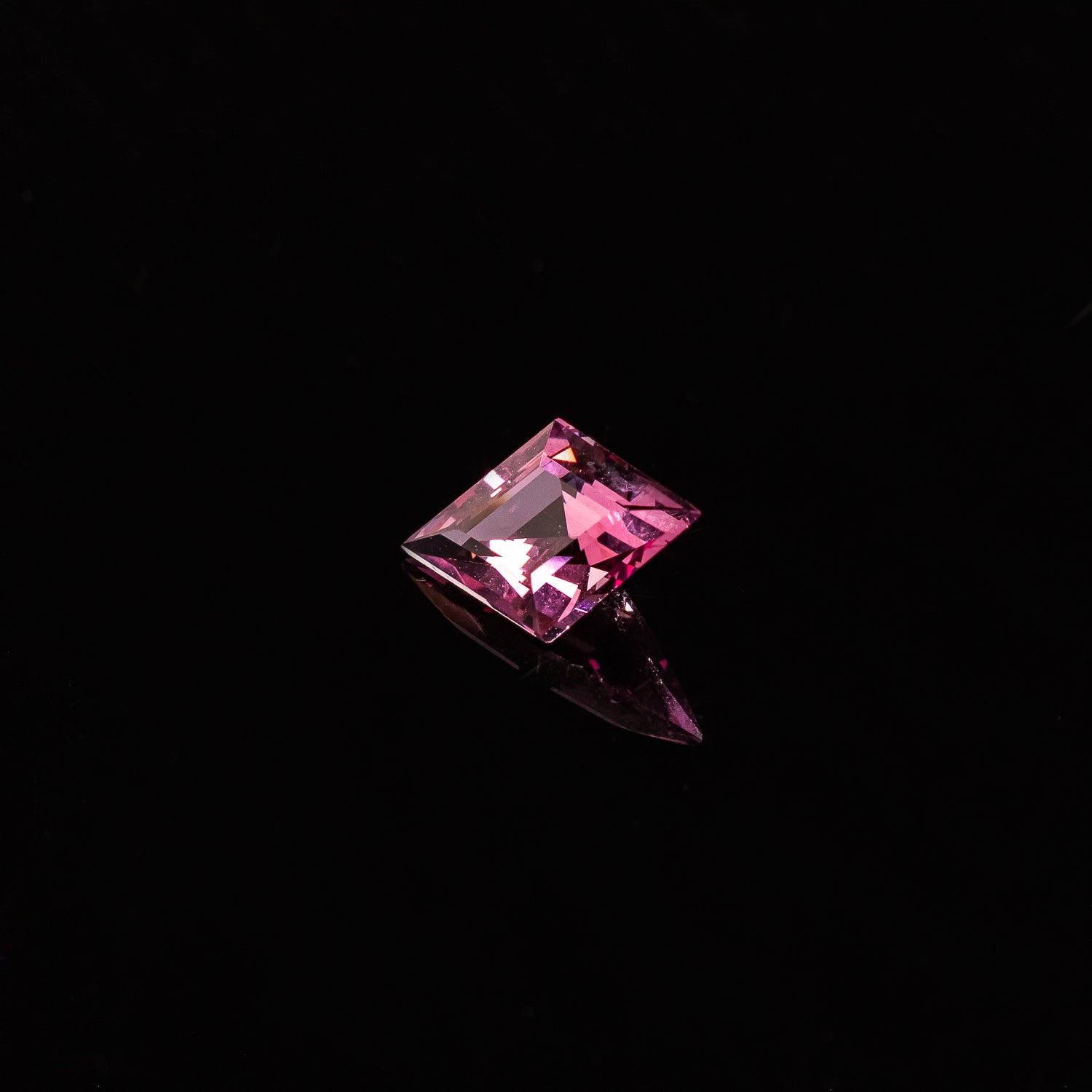 "DIVINE" - LOZENGE CUT FANCY SPINEL-5