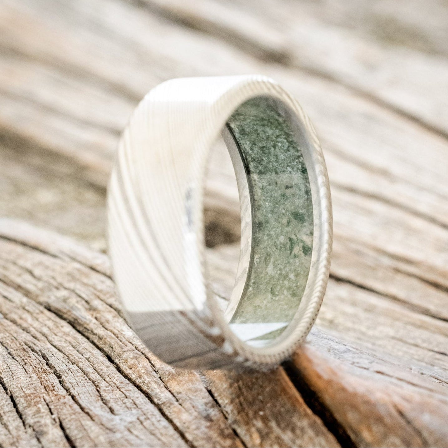 CRUSHED MOSS AGATE LINED WEDDING BAND-16