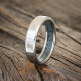 CRUSHED MOSS AGATE LINED WEDDING BAND-9