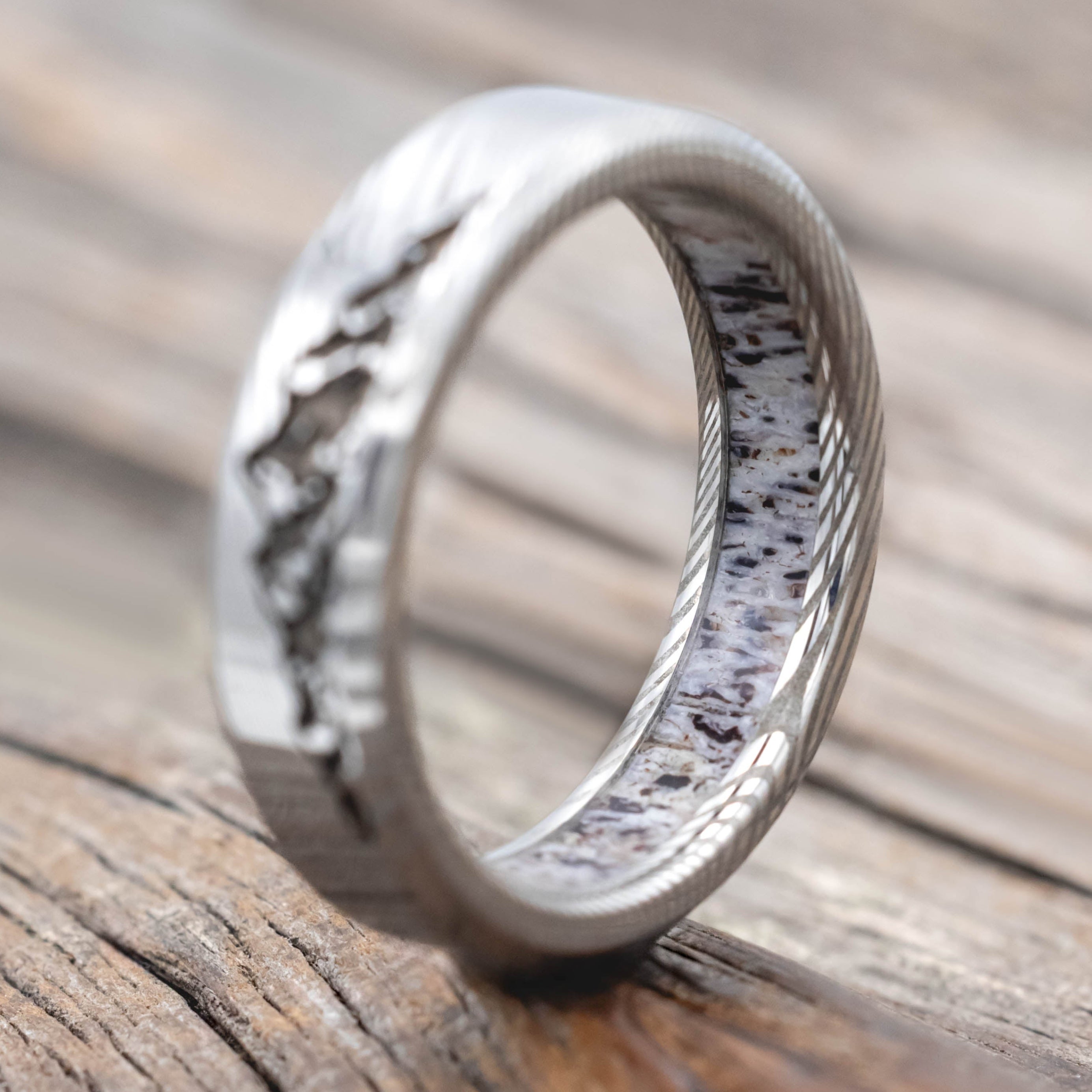 "HORIZON" - MOUNTAIN ENGRAVED WEDDING BAND WITH CUSTOM LINING-Staghead Designs
