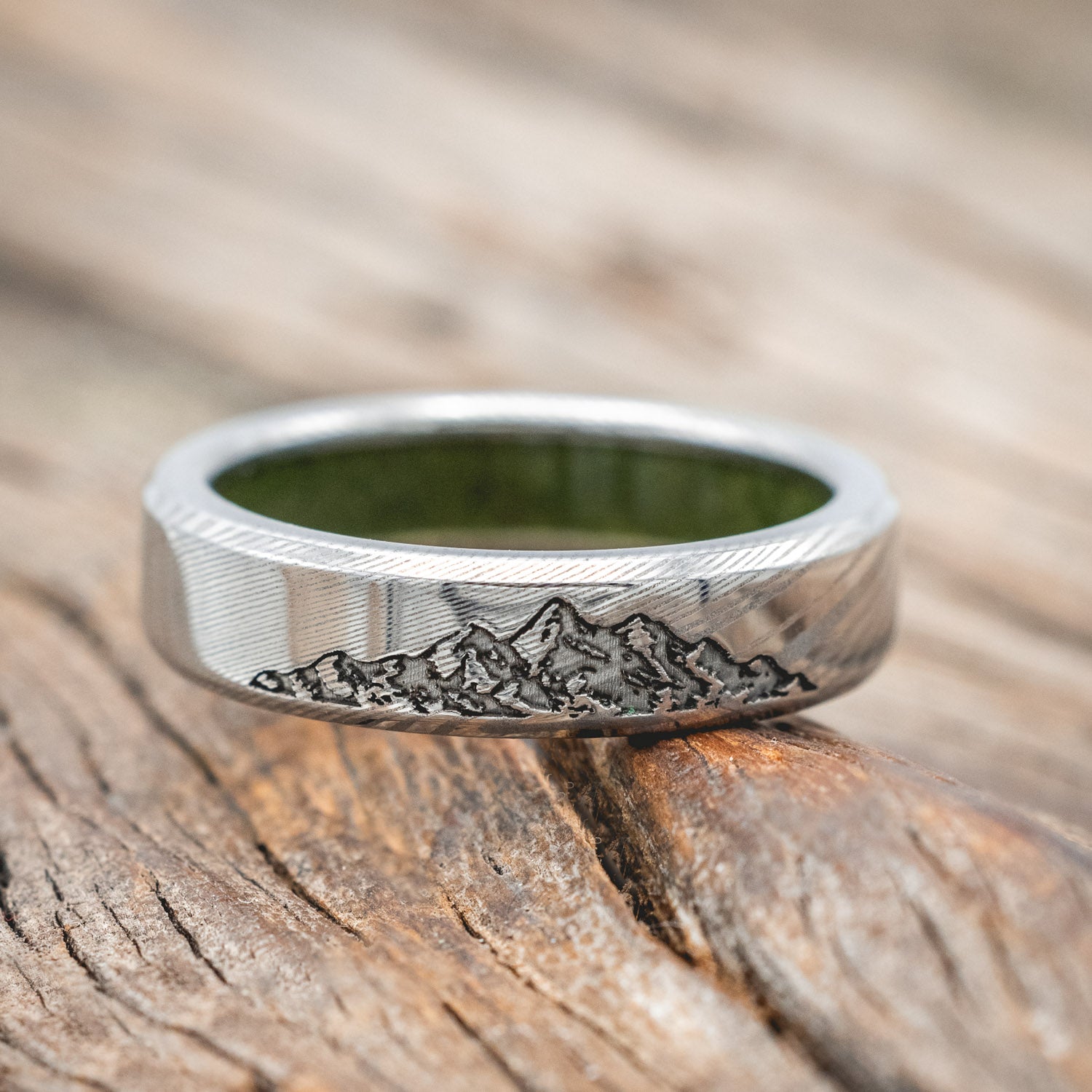 MOUNTAIN ENGRAVED WEDDING BAND WITH LINING-Staghead Designs