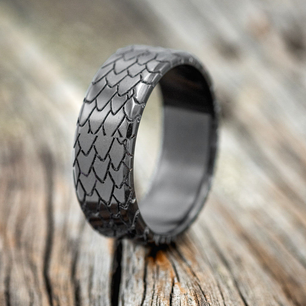 "ECHO" - CUSTOM EMBOSSED DRAGON SCALE WEDDING BAND - SIZE 11-1