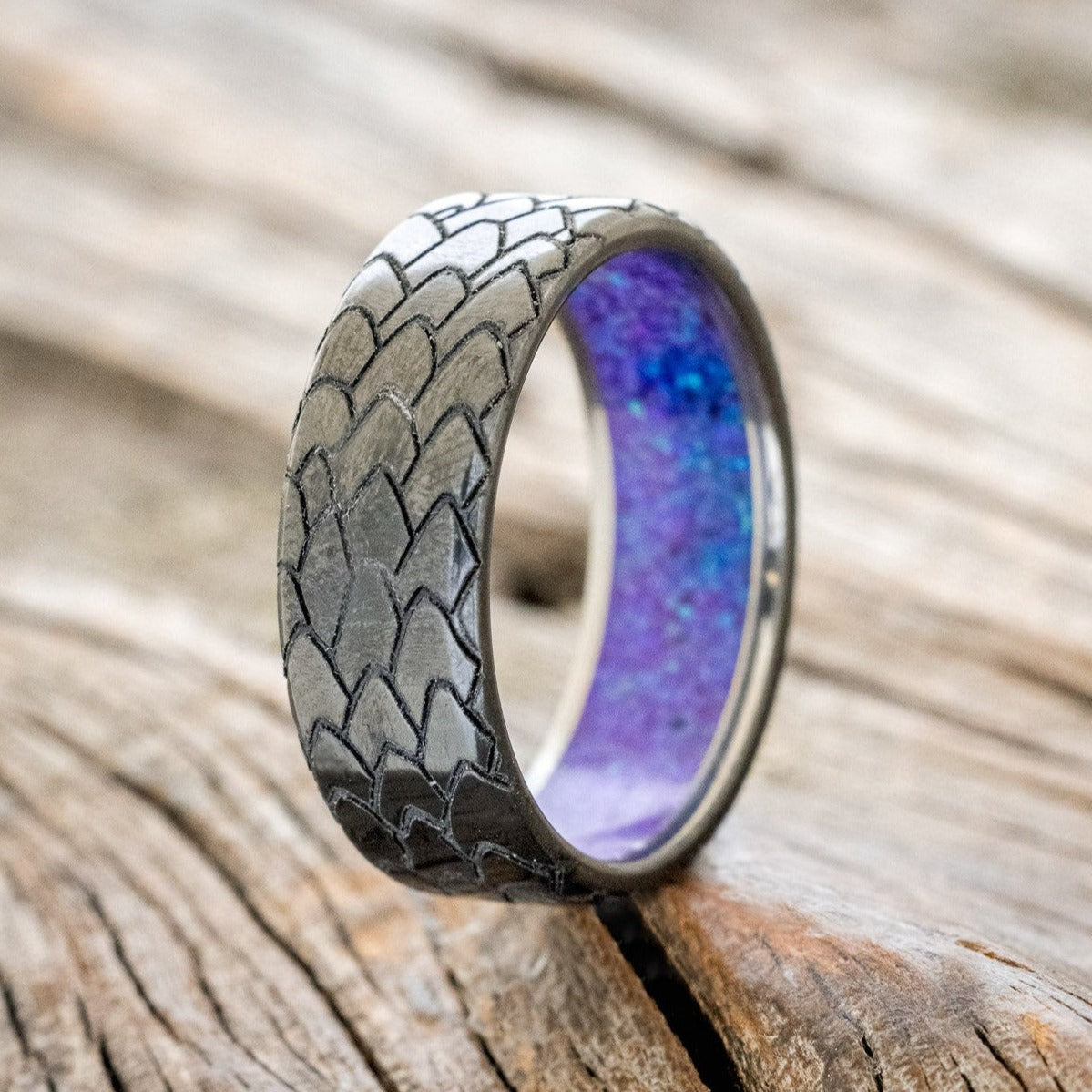 "ECHO" - DRAGON SCALE ENGRAVED WEDDING BAND WITH PURPLE OPAL LINING - BLACK ZIRCONIUM - SIZE 9 1/2-Staghead Designs
