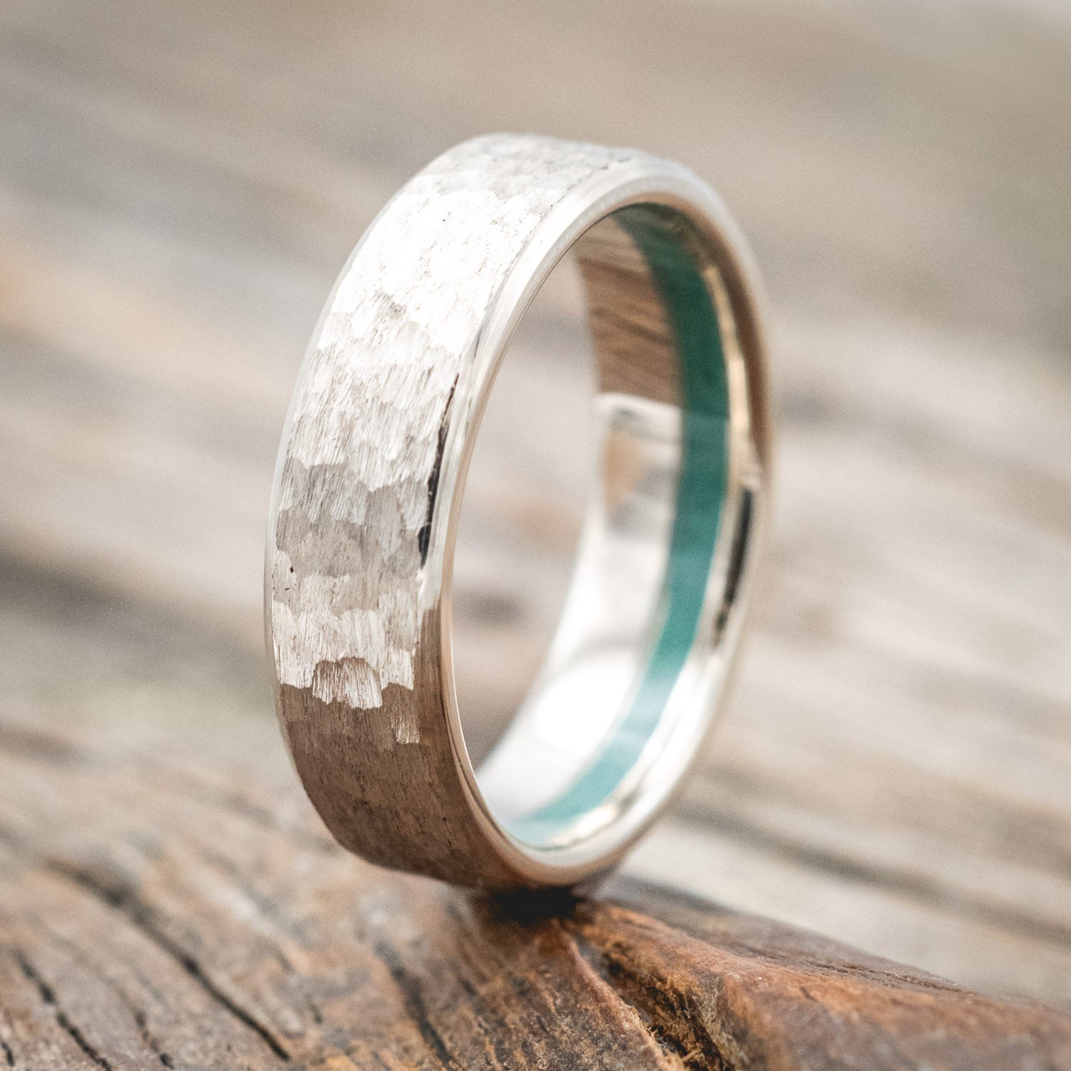 HAMMERED WEDDING BAND WITH OFFSET MALACHITE LINING-Staghead Designs