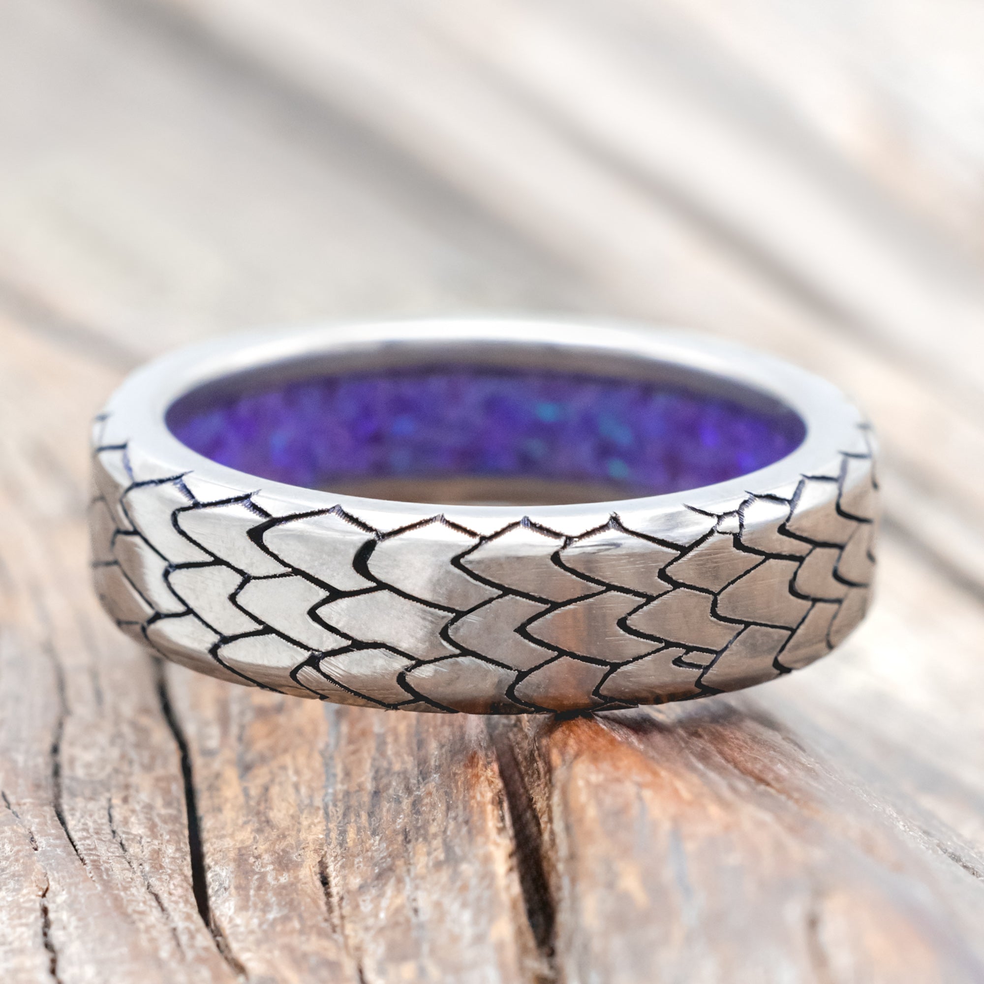 "ECHO" - DRAGON SCALE WEDDING RING FEATURING A SLEEPY LAVENDER OPAL LINED BAND-Staghead Designs