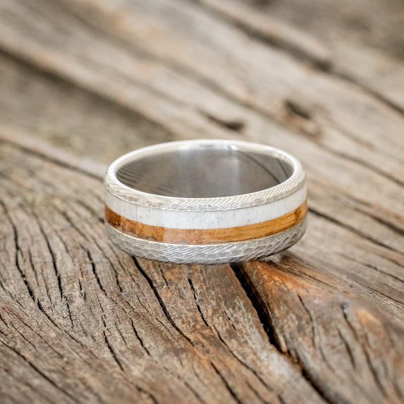 "TANNER" - WHISKEY BARREL OAK & ANTLER WEDDING BAND WITH A HAMMERED FINISH - DAMASCUS STEEL - SIZE 10 3/4-3