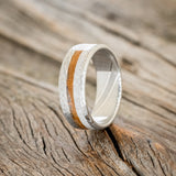 "TANNER" - WHISKEY BARREL OAK & ANTLER WEDDING BAND WITH A HAMMERED FINISH - DAMASCUS STEEL - SIZE 10 3/4-1