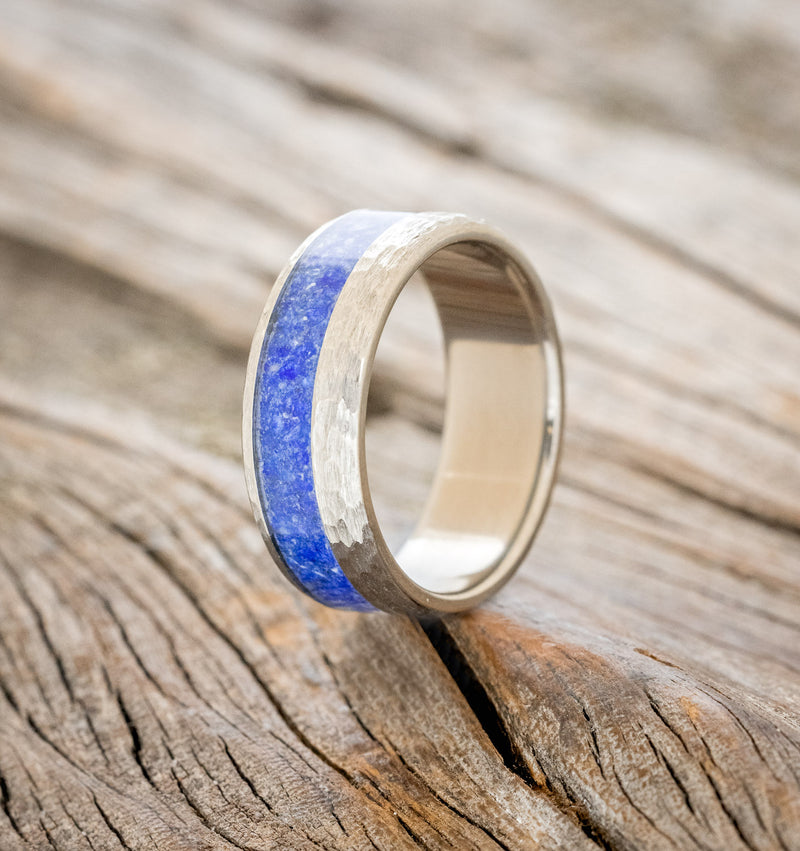 "TANNER" - LAPIS LAZULI WEDDING BAND WITH HAMMERED FINISH - TITANIUM - SIZE 10-1