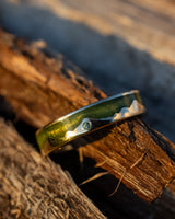 "HELIOS" - MYSTIC MOSS MOUNTAIN RANGE WEDDING RING FEATURING A PERIDOT ACCENT-5