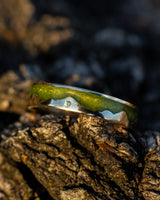 "HELIOS" - MYSTIC MOSS MOUNTAIN RANGE WEDDING RING FEATURING A PERIDOT ACCENT-4