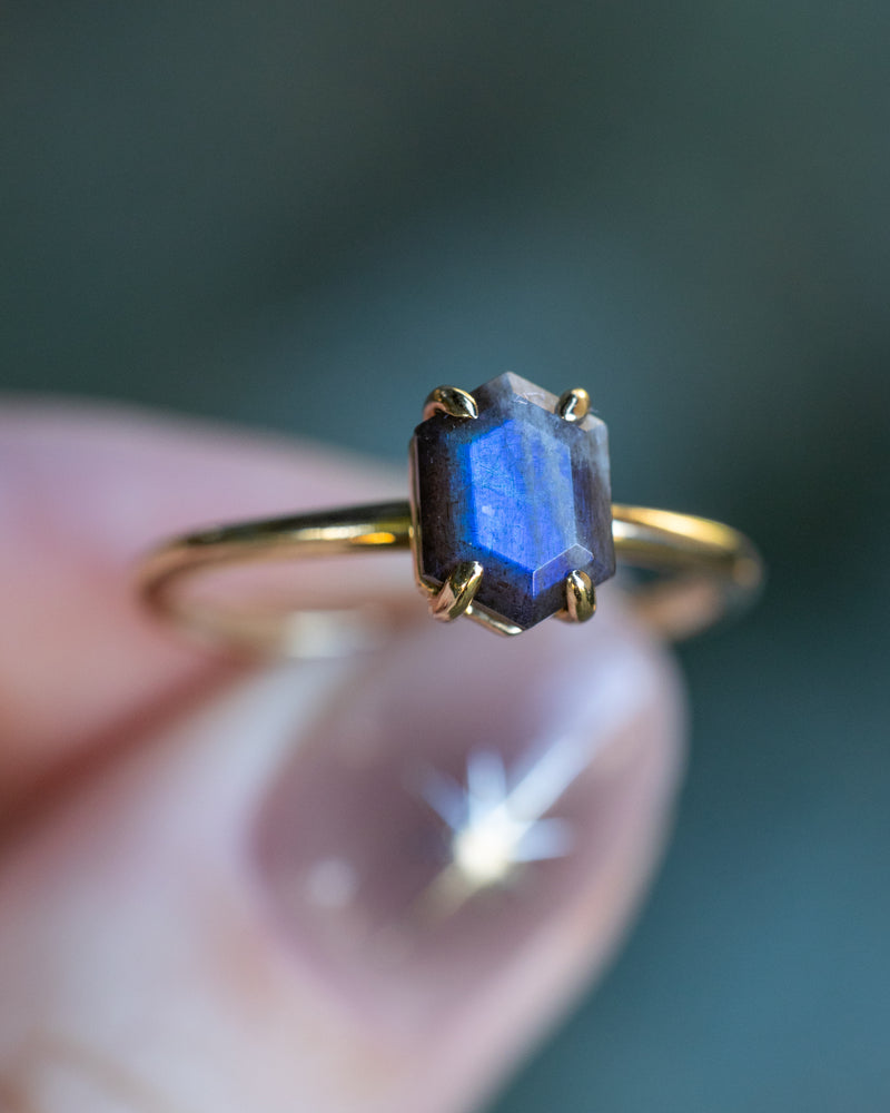 "AURUM" -LABRADORITE SOLITAIRE ENGAGEMENT RING - 14K YELLOW GOLD - SIZE 7-Staghead Designs