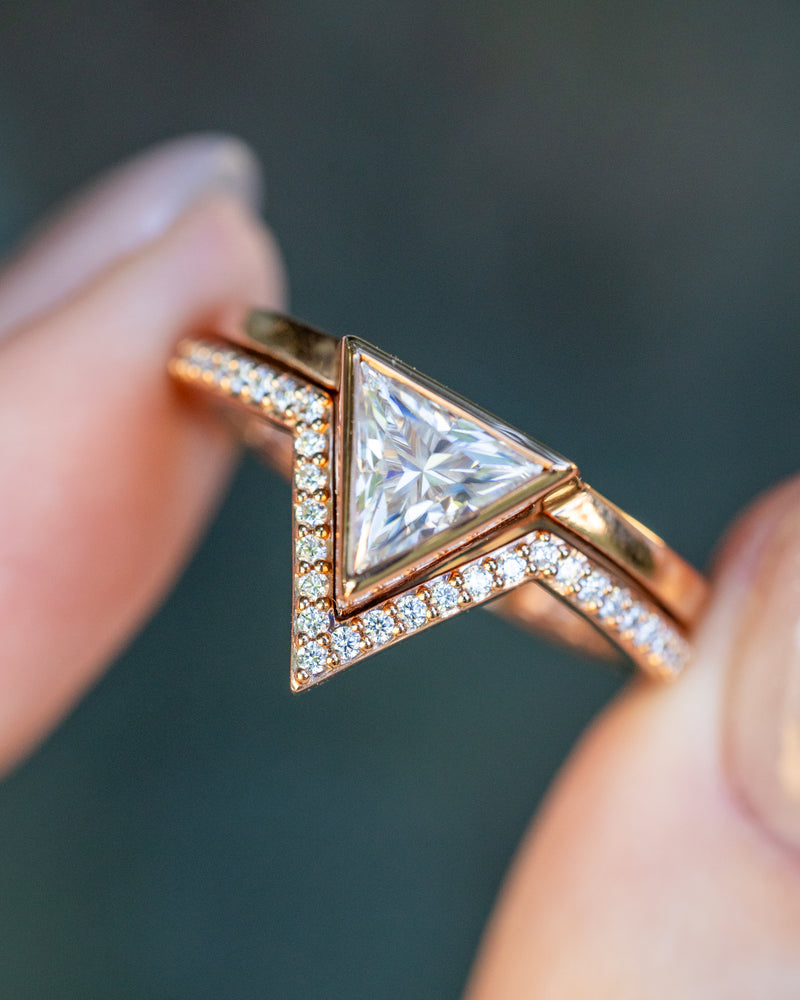 "JENNY FROM THE BLOCK" - MOISSANITE ENGAGEMENT RING WITH V-SHAPED DIAMOND TRACER - 14K ROSE GOLD - SIZE 6-Staghead Designs