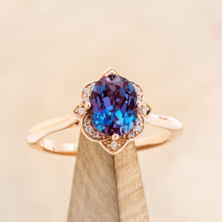 "JANE" - OVAL LAB-GROWN ALEXANDRITE ENGAGEMENT RING WITH DIAMONDS ACCENTS-Staghead Designs