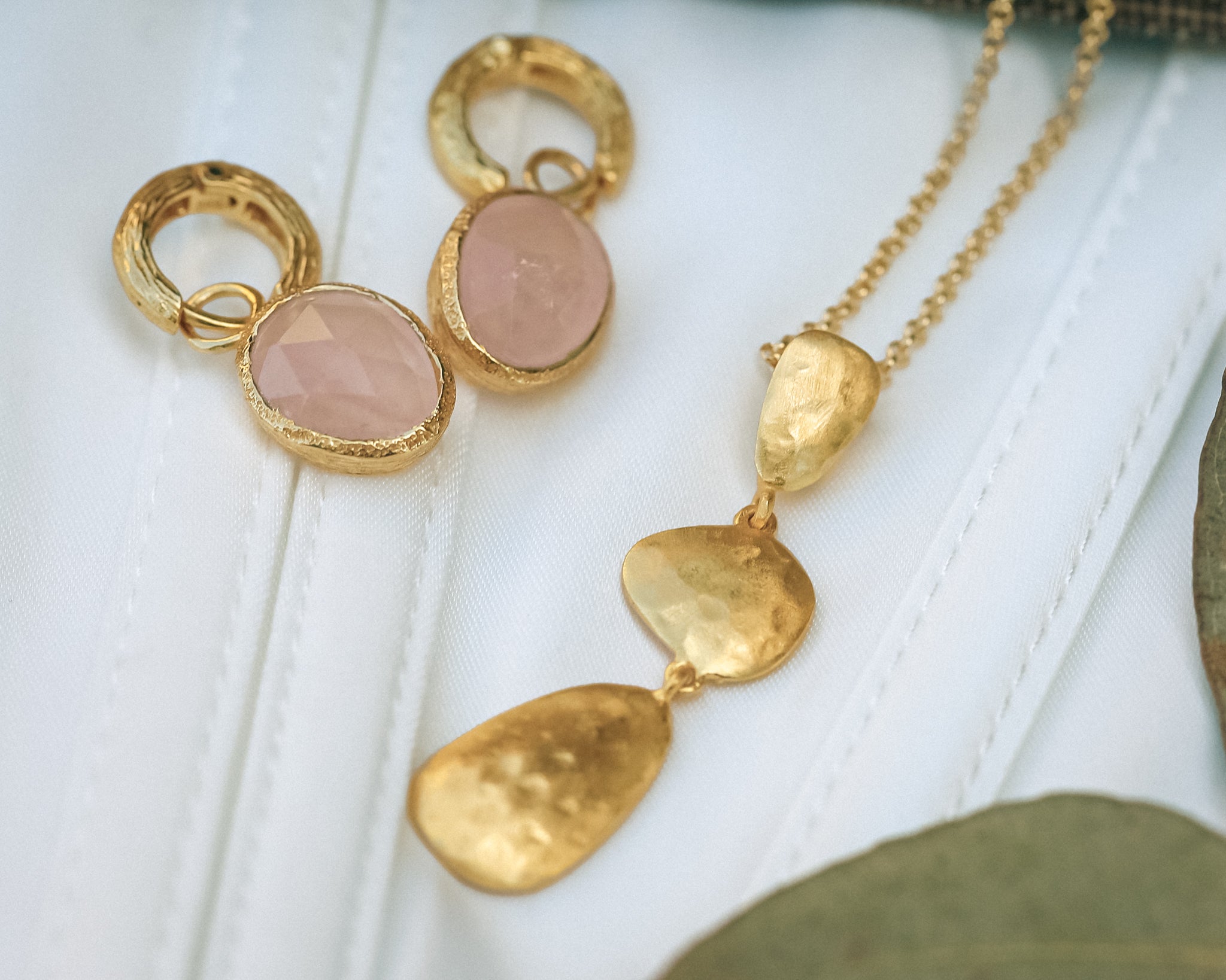 ESSENTIAL COLLECTION - HANDMADE 18K GOLD VERMEIL SILVER TEXTURED THREE DISCS PENDANT & CHAIN - BY JORGE REVILLA-2