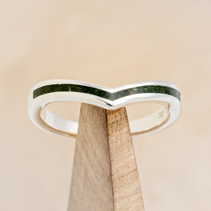 "KIDA" - V-SHAPE STACKING WEDDING BAND WITH MOSS INLAY-1