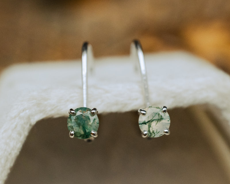 LEVER BACK MOSS AGATE EARRINGS IN 14K GOLD-1