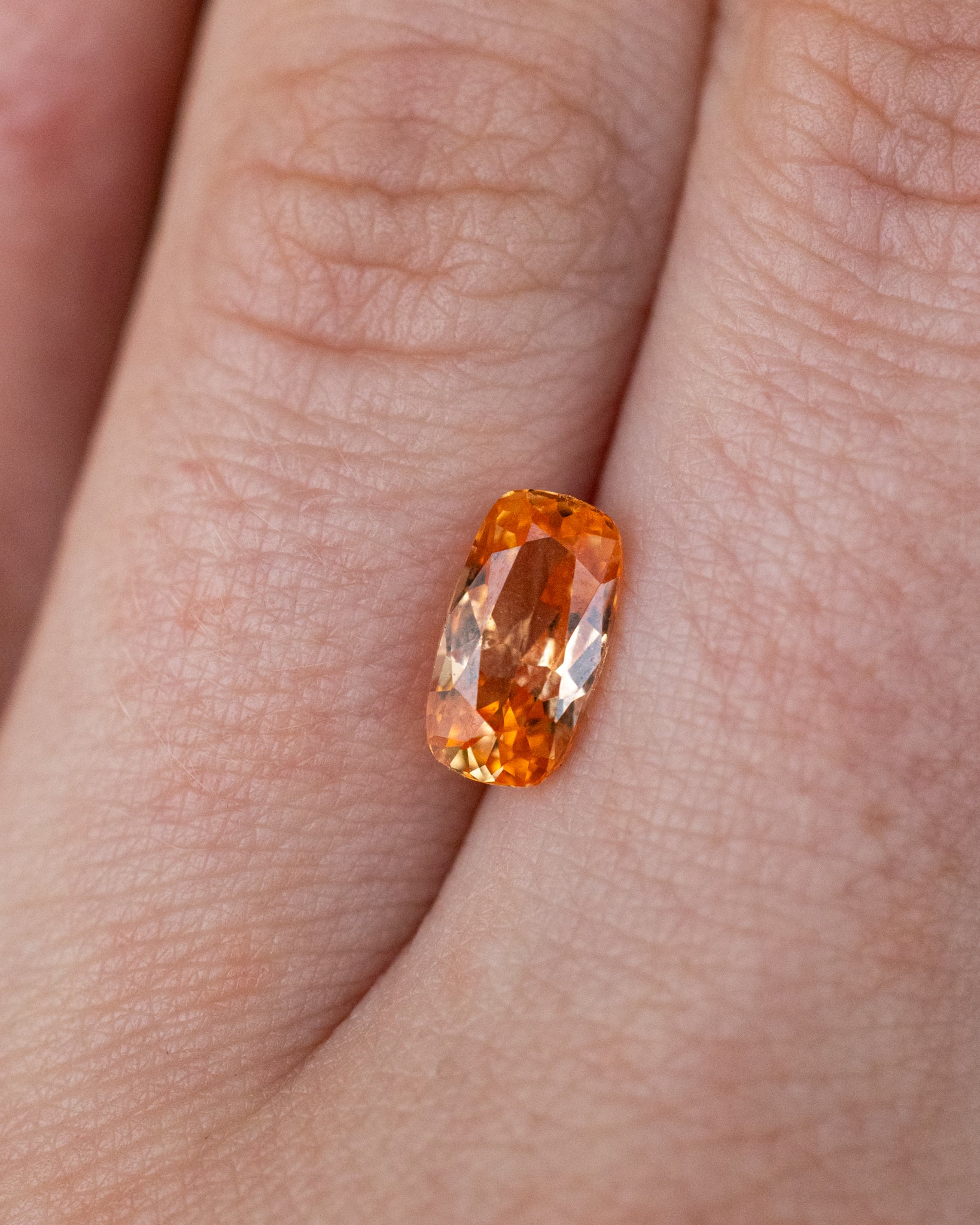 "LILA" - CUSHION-CUT PEACH SAPPHIRE-7
