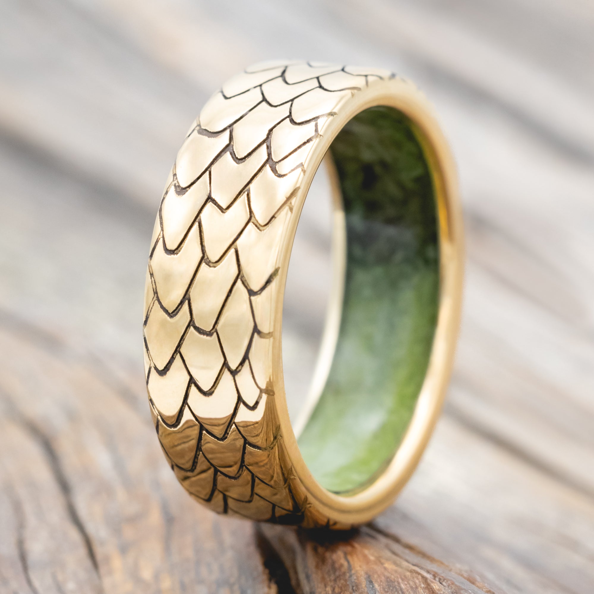 "ECHO" - DRAGON SCALE WEDDING RING FEATURING A MOSS LINED BAND-Staghead Designs
